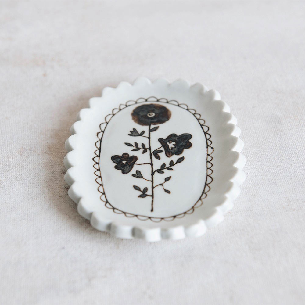 Hand Painted Porcelain Posy Tray - Elegant Floral Decor for Home, Wedding, and Gift Giving - Perfect for Jewelry Display, Table Centerpiece, and Bathroom Organizer