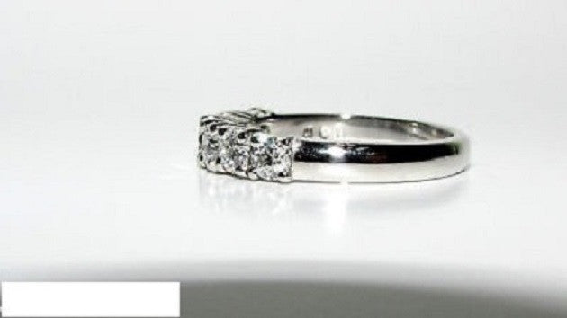 1.00 Carat Round Cut Diamond Band Ring - Modern A+ G/VS Quality for Engagement, Wedding & Anniversary Gifts