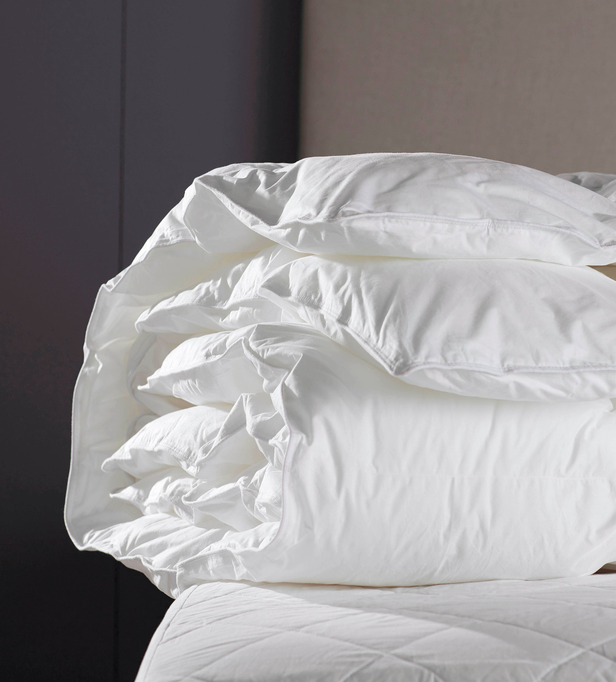Premium Bottle Bedding Duvet Cover - Super King Size | Soft & Breathable Bedding Set for Luxurious Comfort | Perfect for Master Bedrooms & Guest Rooms