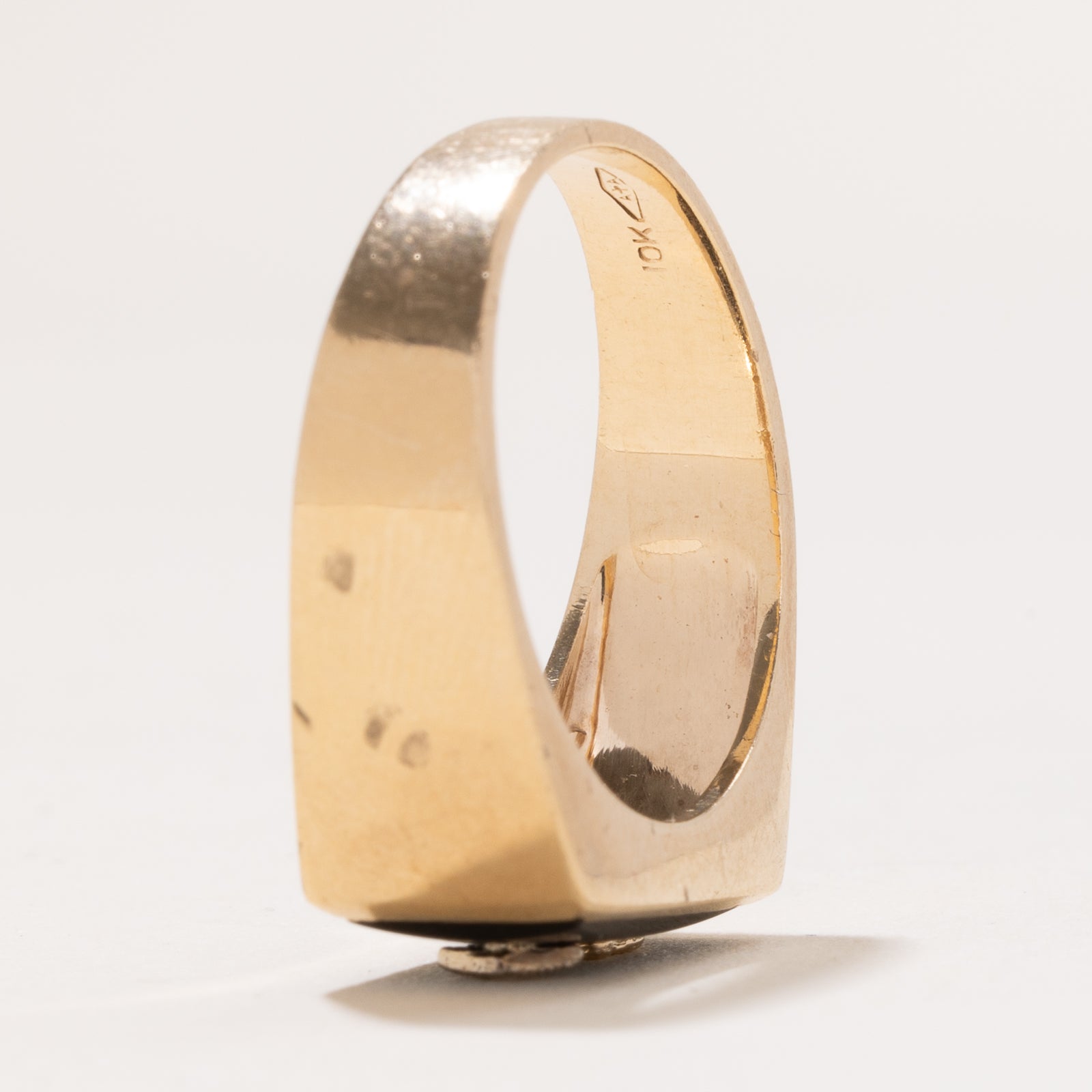 Onyx & Diamond 'P' Initial Signet Ring for Men - 3.30ct Black Onyx & 0.01ct Diamond - Size 11.75 - Luxury Initial Letter Ring for Gifts, Weddings & Everyday Wear