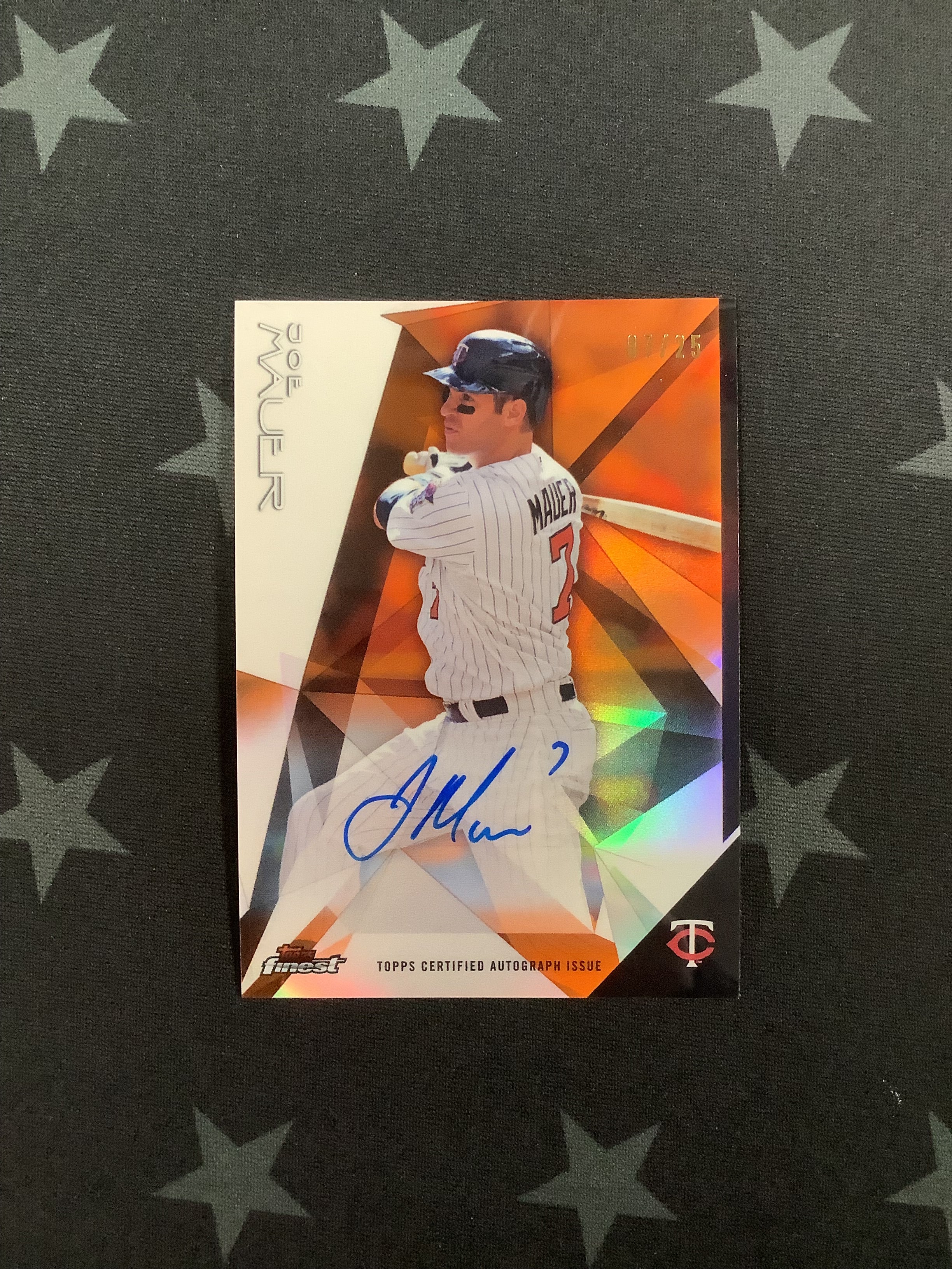 2015 Topps Finest Joe Mauer Autographed Orange Parallel #07/25 - Minnesota Twins Baseball Card - Perfect for Collectors & Sports Memorabilia Displays