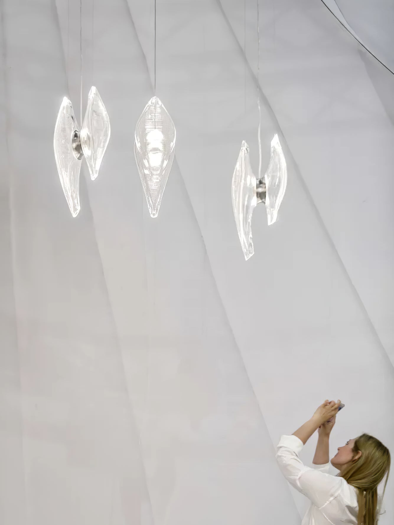 Modern Duna Pendant Light - Sleek Scandinavian Style Hanging Lamp for Dining Room, Kitchen Island, or Living Room Decor