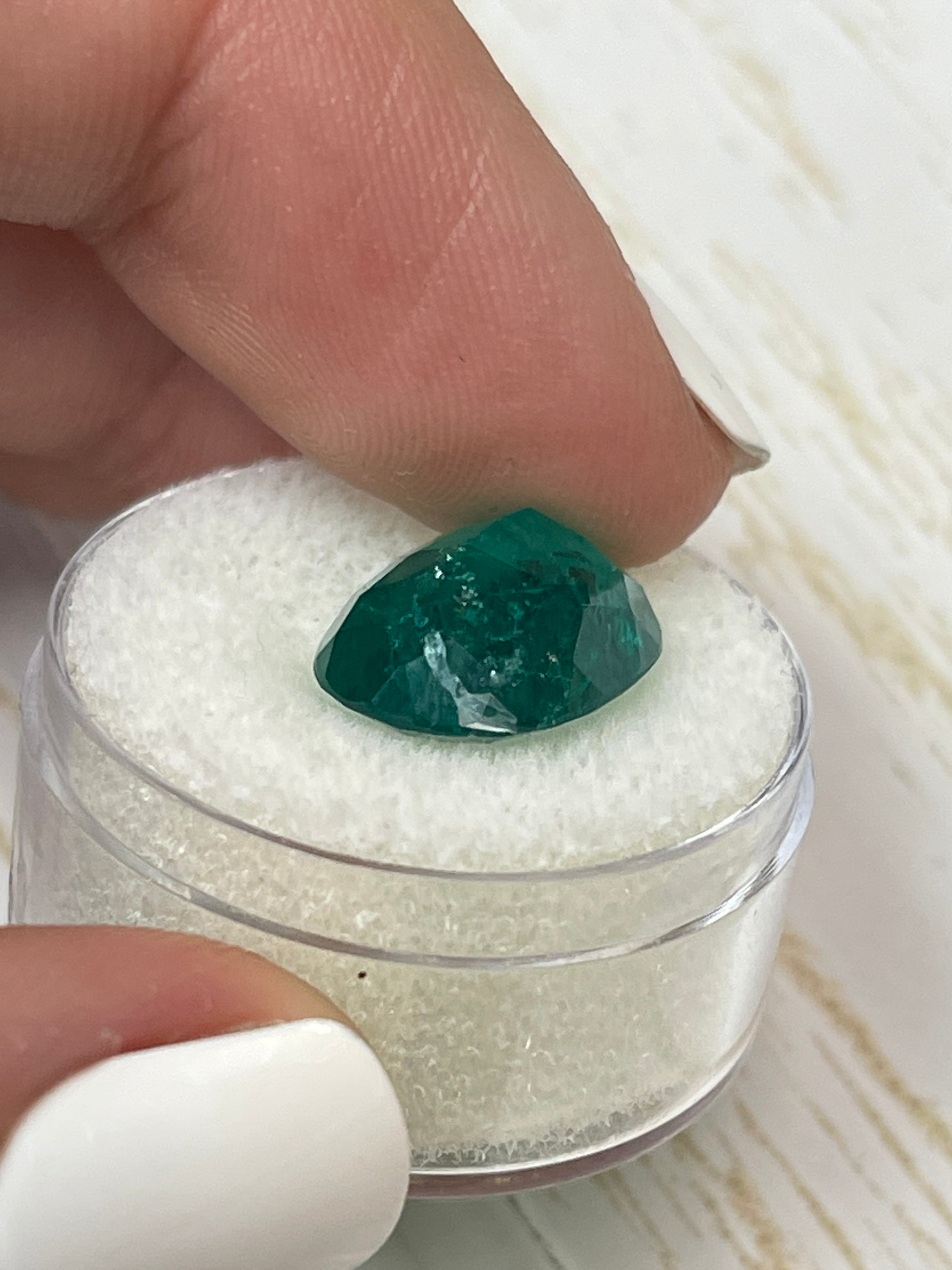 7.22 Carat 15.5x11mm Vivid Muzo Green Natural Loose Colombian Emerald Gemstone - Oval Cut for Jewelry Making, Engagement Rings & Luxury Collections