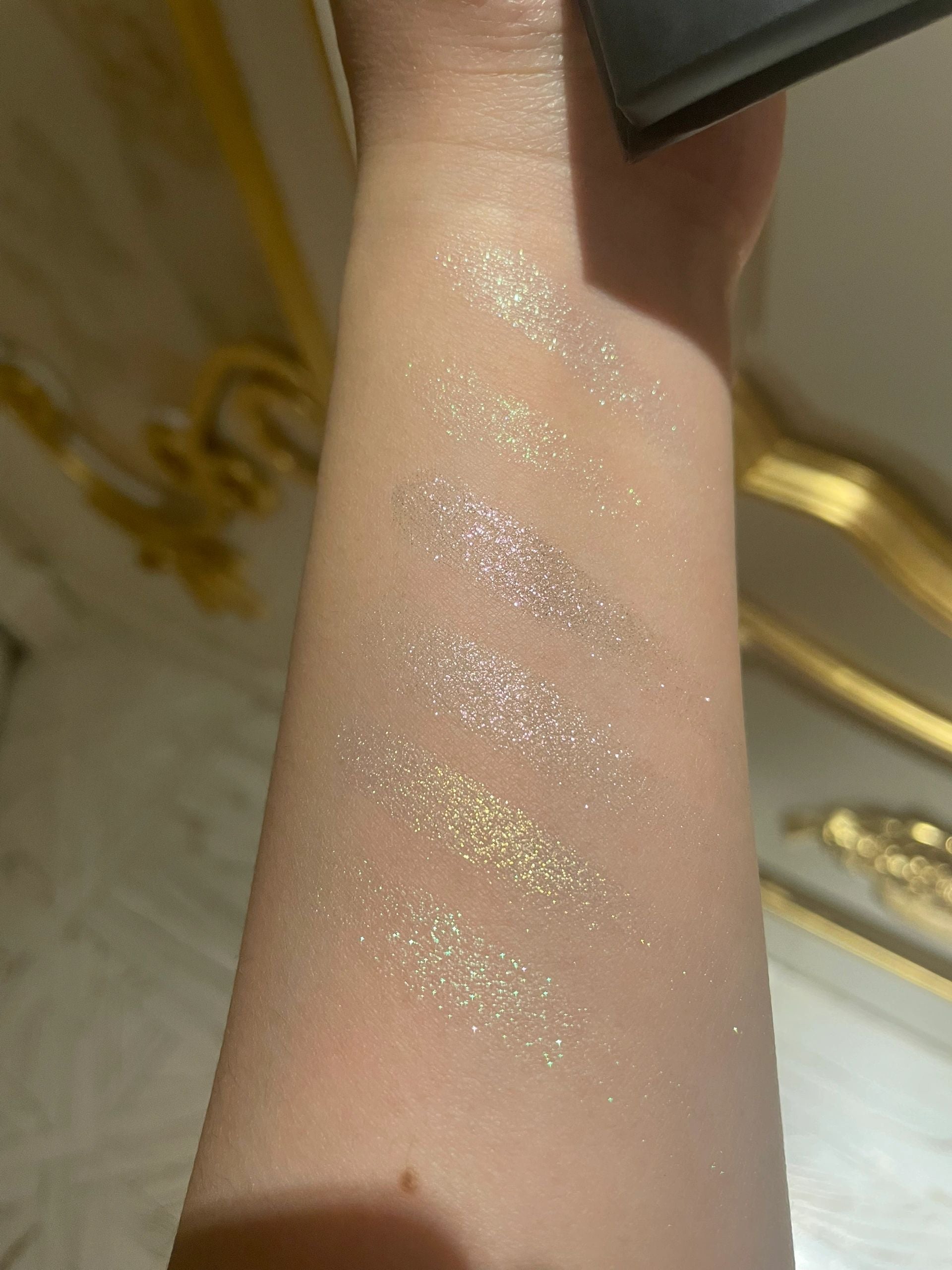 Shellwe Makeup Highlighter Palette - Glow & Shine for Contouring & Highlighting | Perfect for Parties, Weddings & Everyday Glam (US Only)