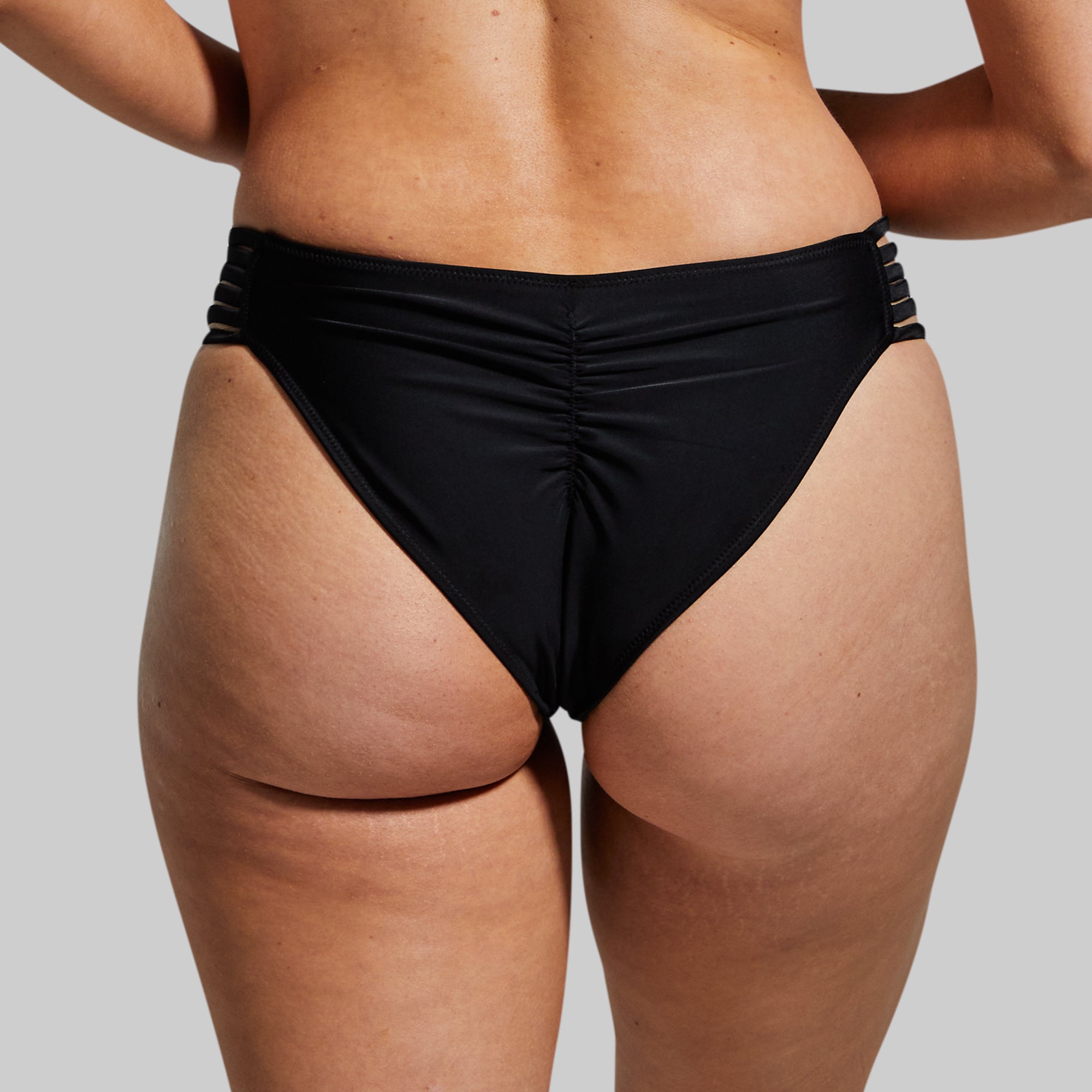 **Black Tidal Bikini Bottom - High-Quality Swimwear for Women - Perfect for Beach, Pool, and Summer Vacations**