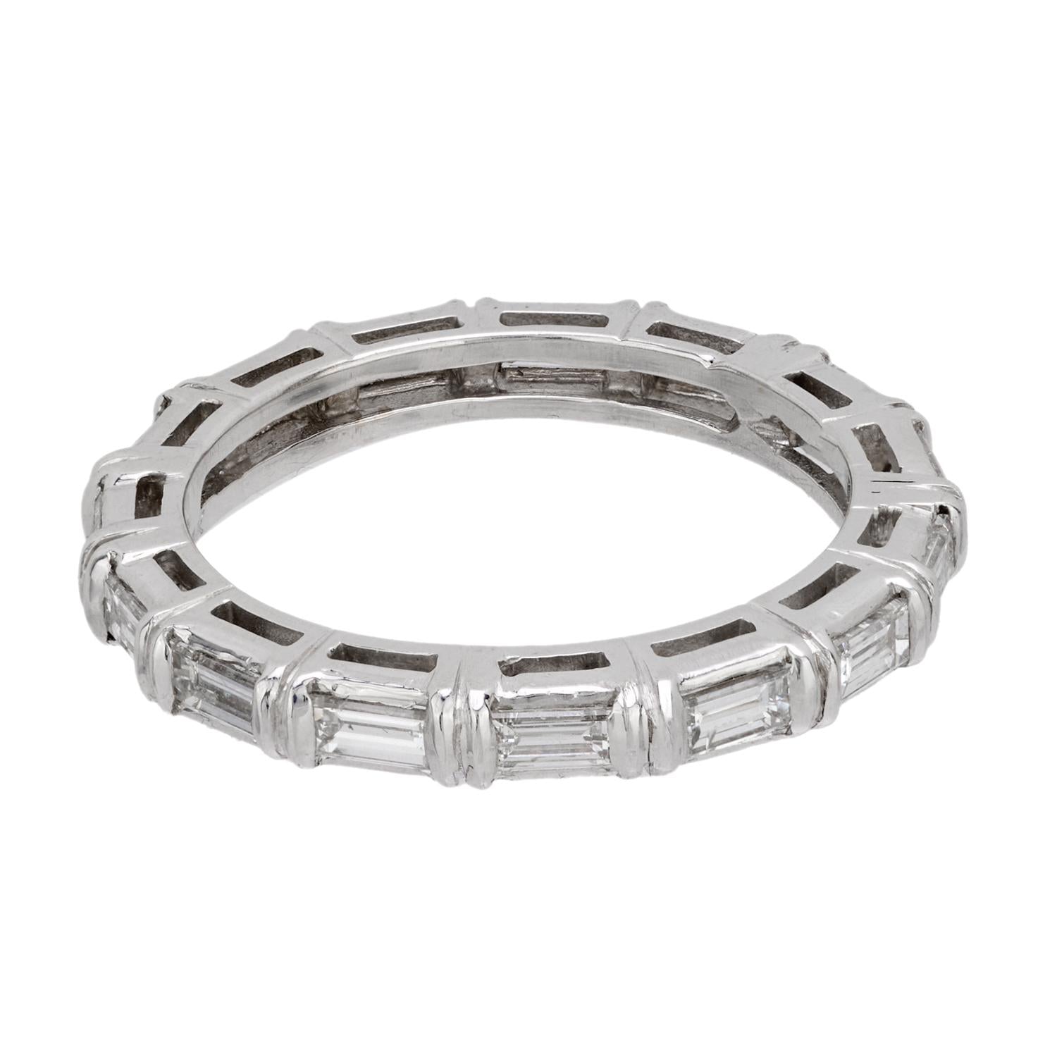 18k Gold Diamond Eternity Wedding Band for Women - Luxury Stackable Ring for Anniversary, Engagement & Bridal Jewelry Gift (Perfect for Special Occasions & Everyday Elegance)