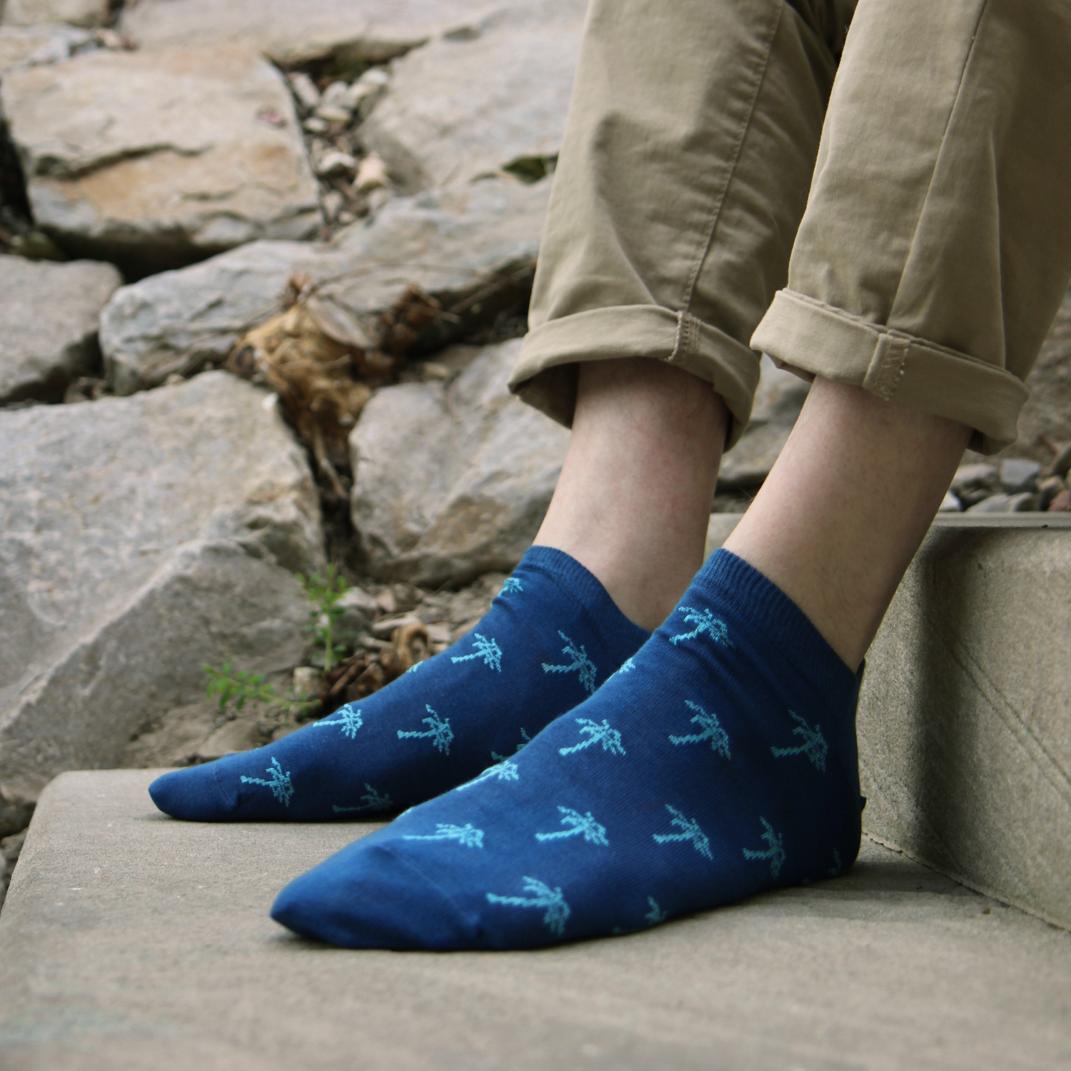 Men's Breathable Cotton Trainer Socks with Palm Tree Design - Comfortable Athletic Socks for Running, Gym & Casual Wear