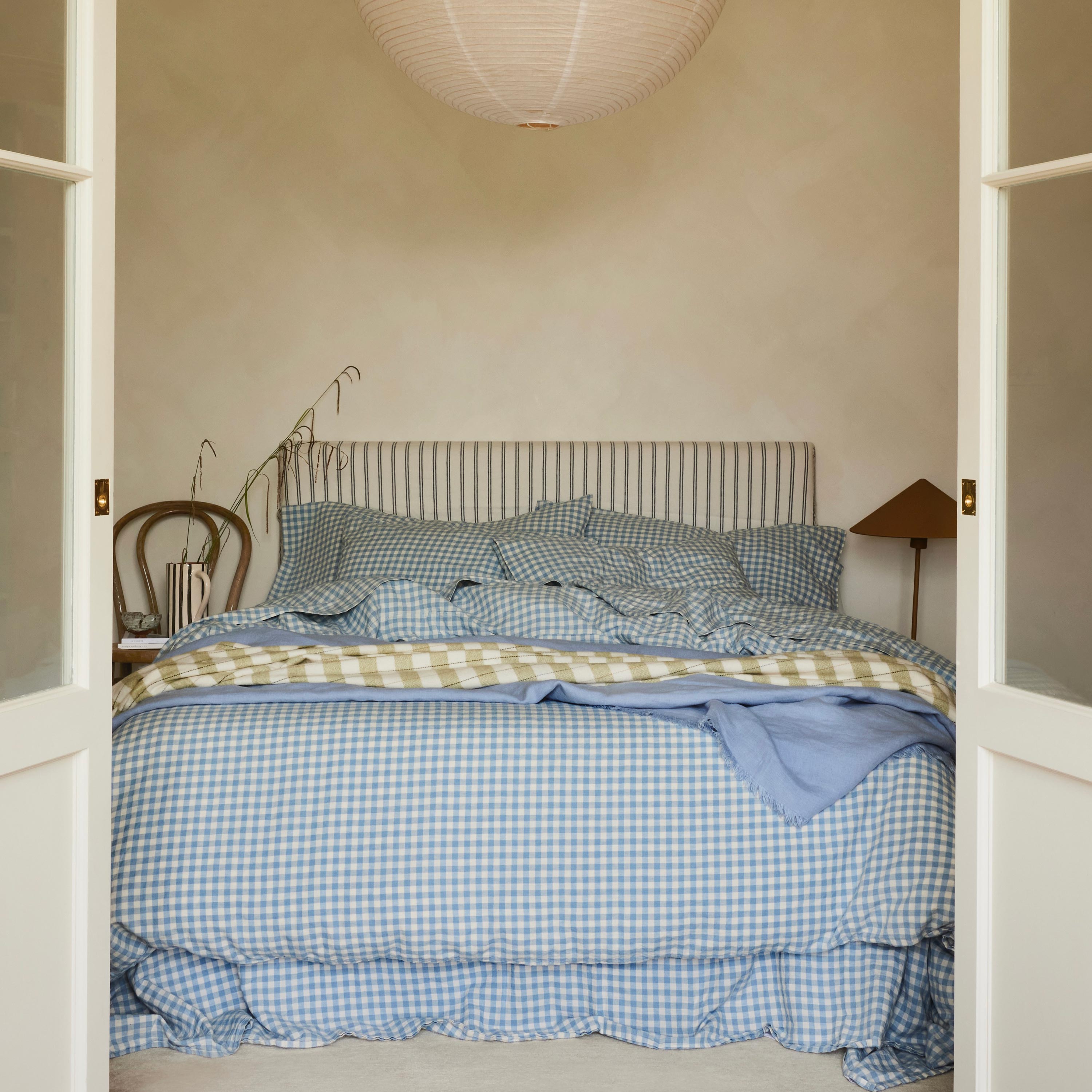 Premium 100% Linen Duvet Cover - Soft Blue Gingham Pattern - Breathable & Hypoallergenic Bedding Set for All Seasons - Perfect for Master Bedroom, Guest Room & Vacation Homes