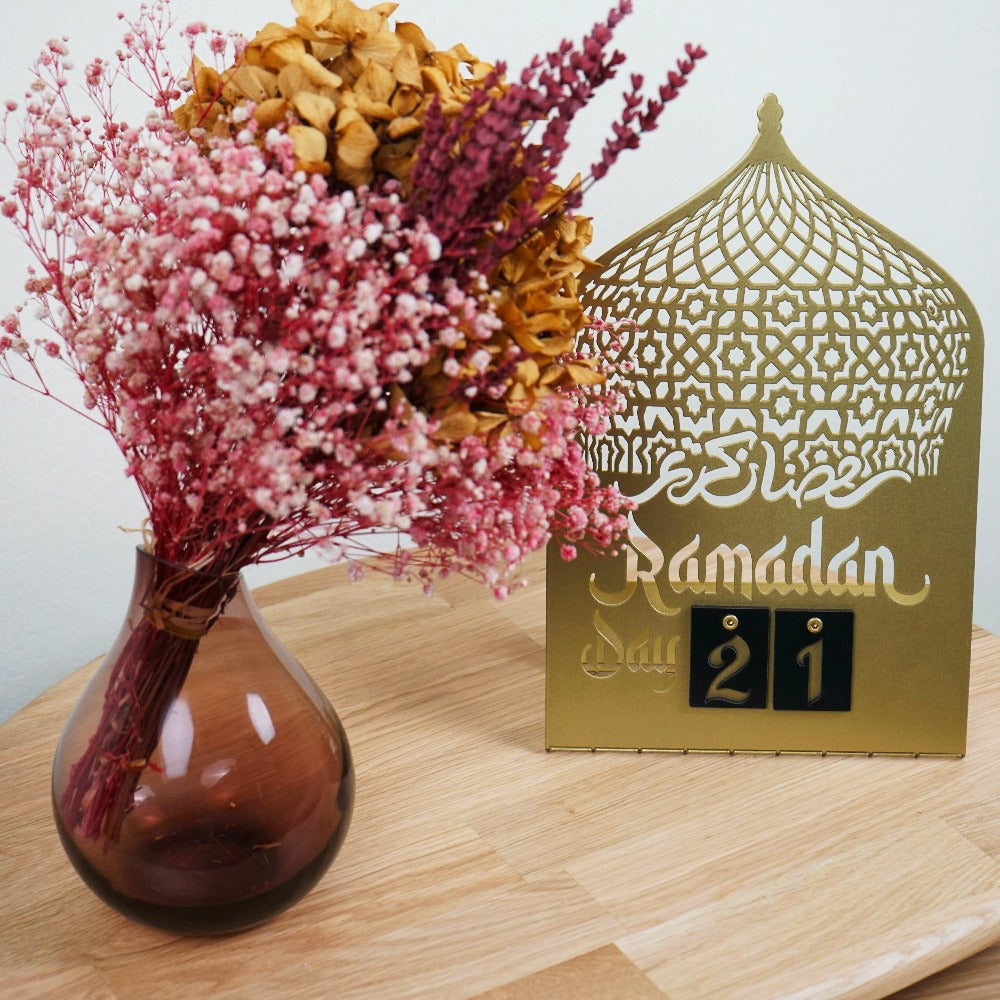 Ramadan Calendar - Metal Islamic Wall Hanging Decor for Home & Mosque - Perfect for Ramadan Countdown, Eid Gift & Islamic Table Decoration