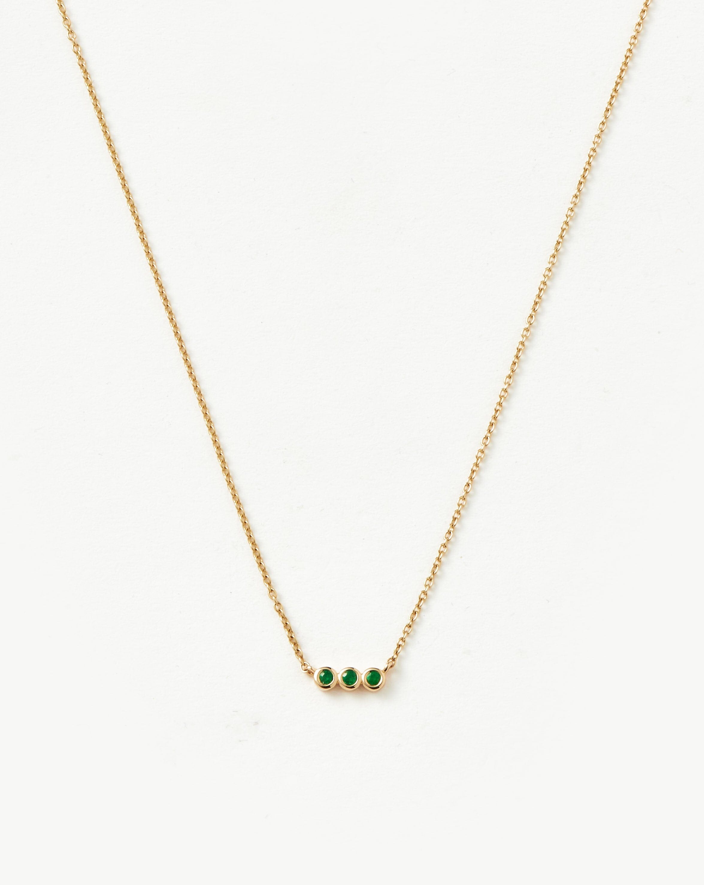 Exquisite 14K Gold Emerald Solitaire Trio Necklace for Women - Elegant Birthstone Jewelry Gift for Her - Perfect for Anniversaries, Birthdays & Special Occasions