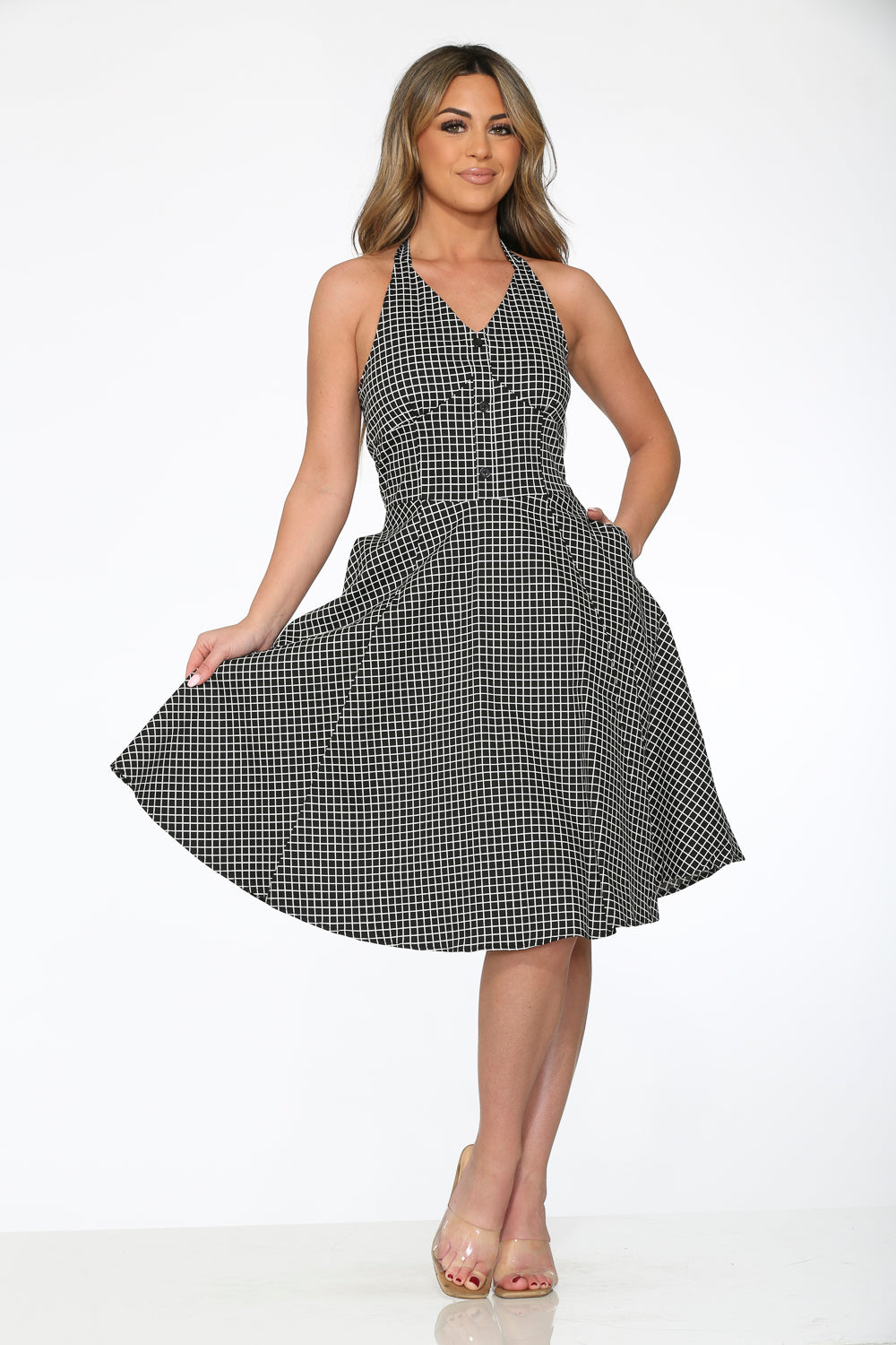 Black and White Checkmate Print Halter Neck Dress for Women - Perfect for Summer Parties, Beach Vacations, and Date Nights