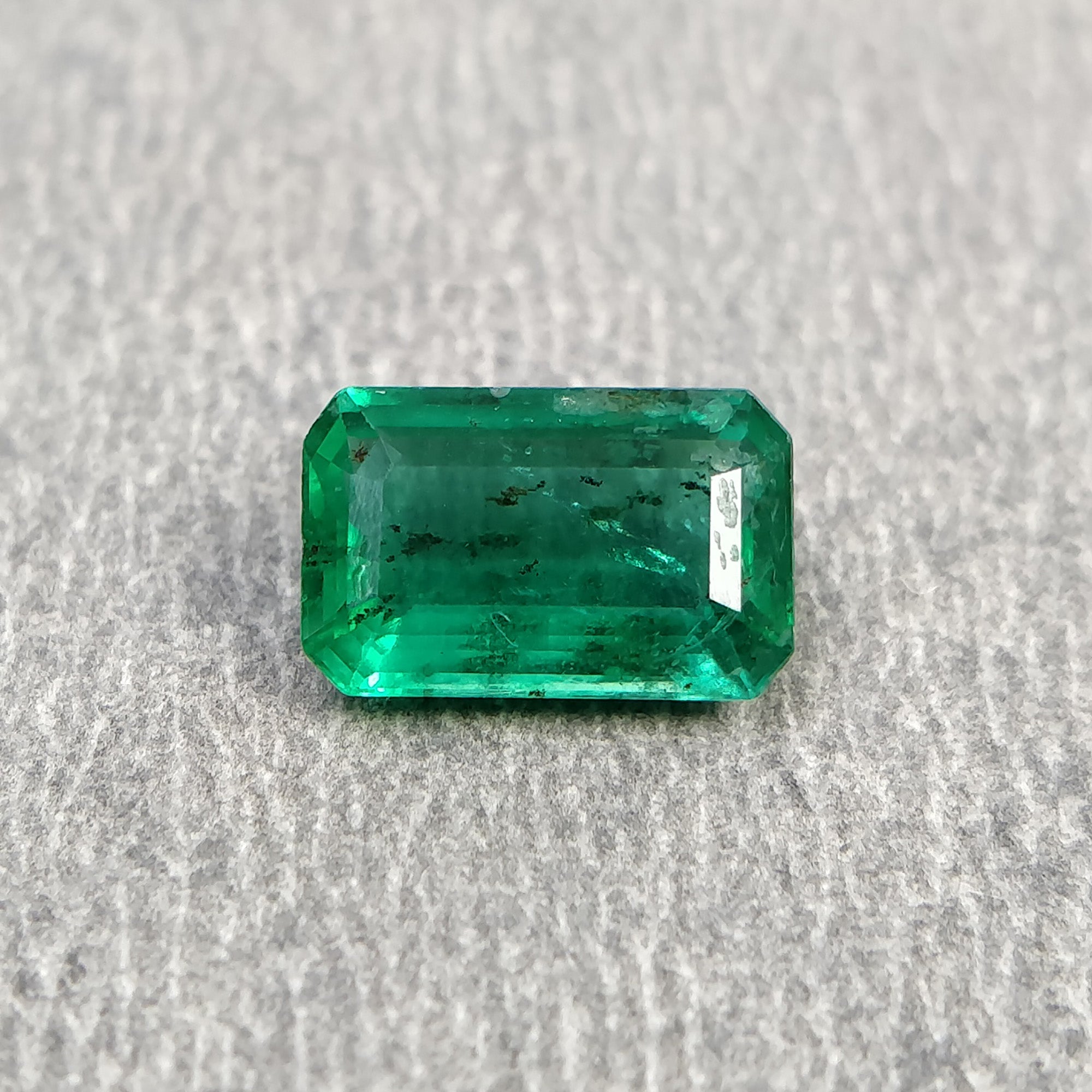 Natural 0.95ct Untreated Green Emerald Octagon Cut Gemstone (8x5mm) - Unheated, Video Included | Perfect for Jewelry Making, Engagement Rings & Collector's Items