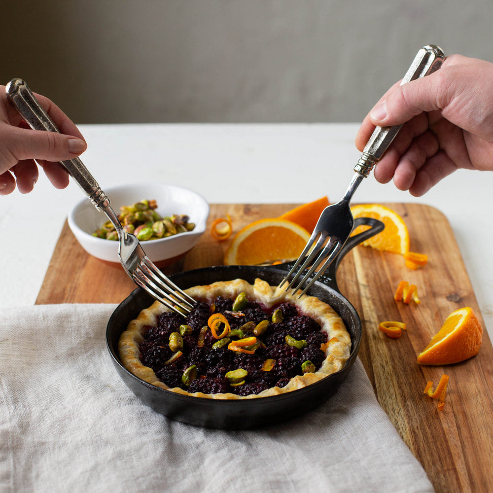Premium Cast Iron BLACKLOCK Skillet 18cm - Pre-Seasoned, Heavy Duty Cookware for Oven, Stovetop & Outdoor Cooking - Perfect for Searing, Baking & Camping
