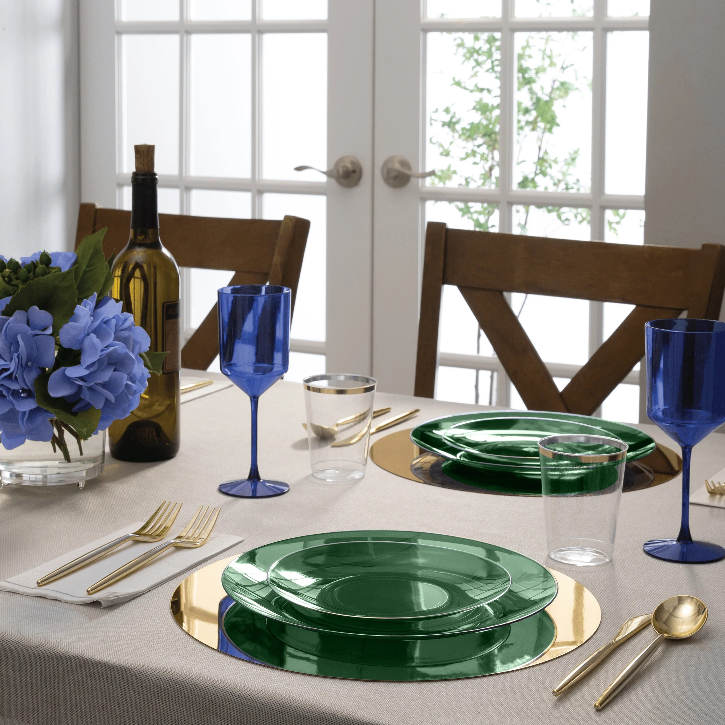 Eco-Friendly Transparent Green & Gold Rim Round Plastic Plates - 12-Pack BPA-Free Disposable Dinnerware for Parties, Picnics & Outdoor Events