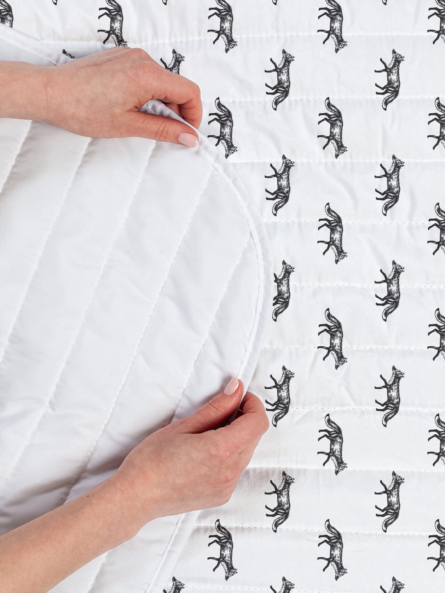 Ambesonne Fox Microfiber Bedspread Set - Queen Size Charcoal Grey White | Hand Drawn Forest Animals Sketch Monochrome Nature Design | Soft Bedding Set with Pillow Shams & Comforter | Perfect for Cozy Bedrooms, Cabin Retreats & Nature-Themed Home Decor