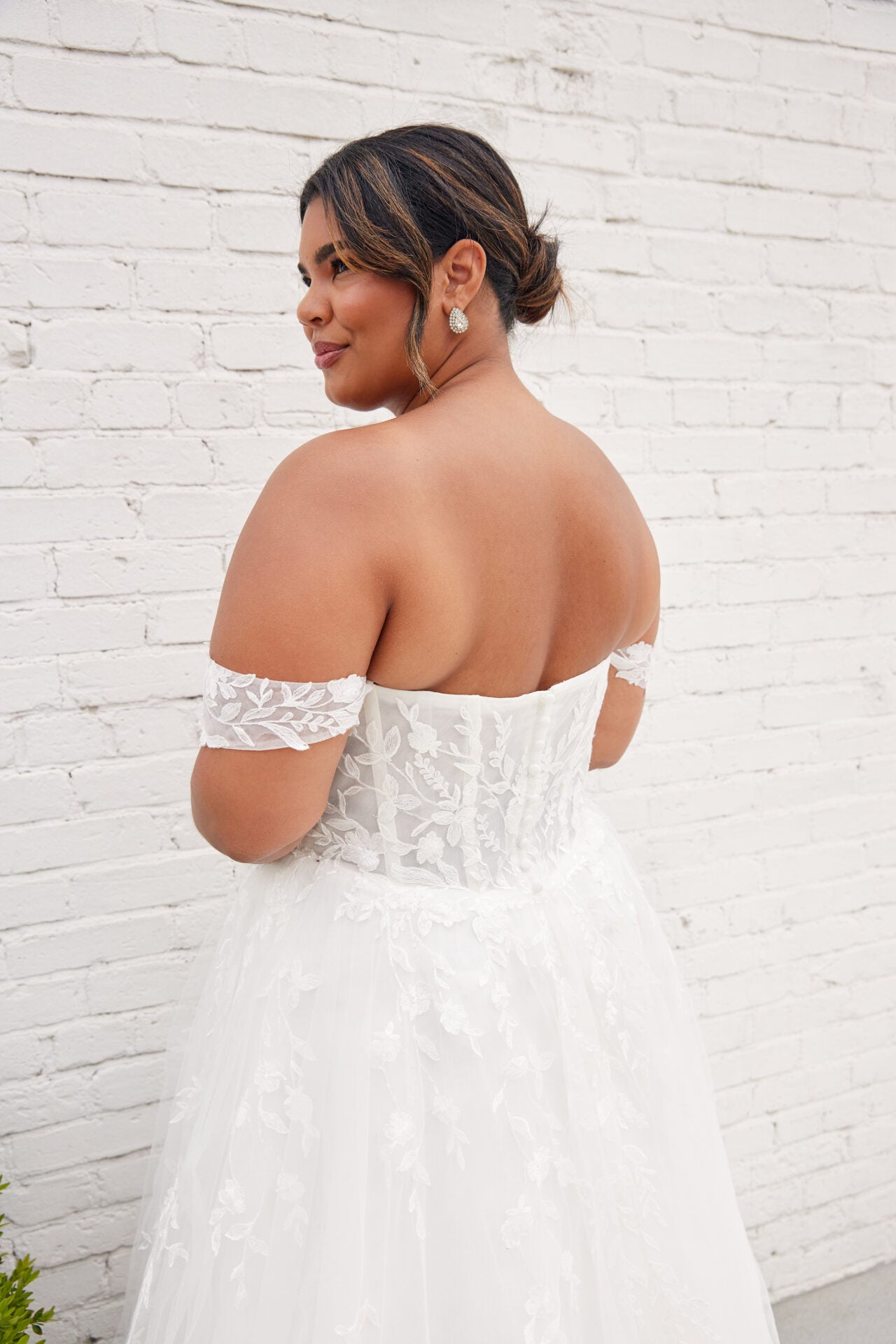 Stella York Magnolia Wedding Dress – Elegant A-Line Bridal Gown for Church & Outdoor Ceremonies