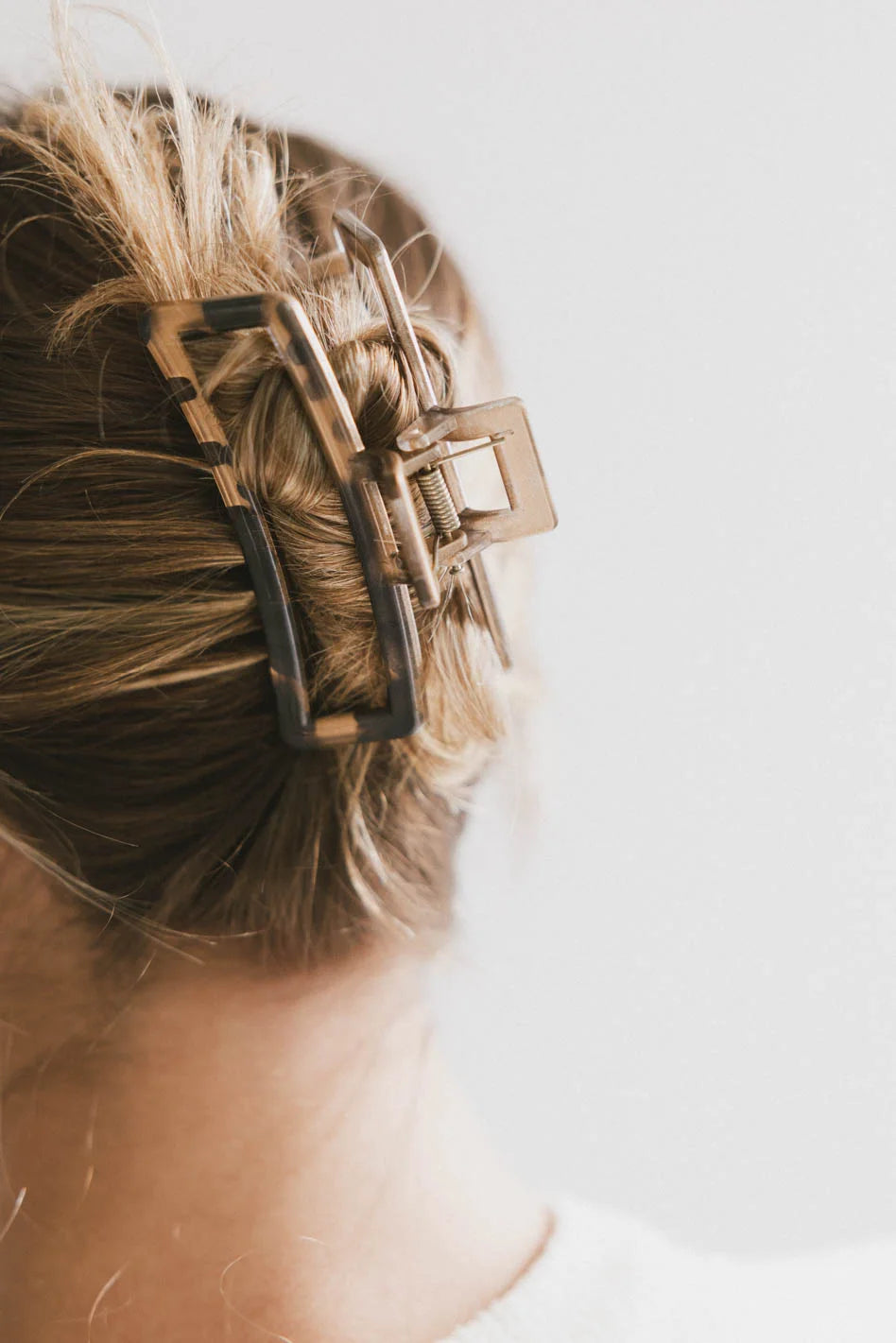 Brown Abstract Cutout Claw Clip for Women - Boho Hair Claw Clips for Thick Hair, Ponytail Holders - Perfect for Casual Outfits, Beach Days & Everyday Hairstyles
