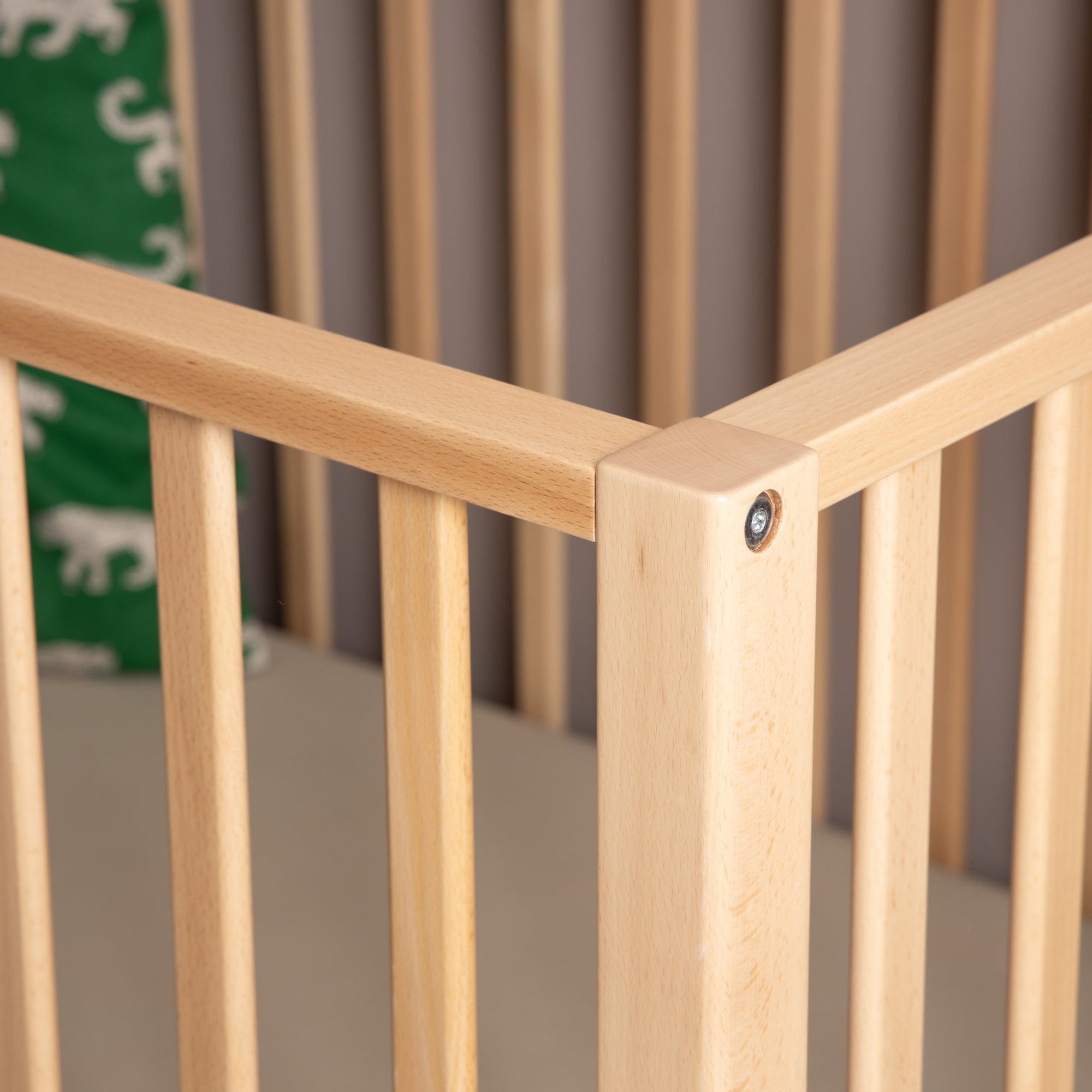 Dadada Lala 3-in-1 Convertible Baby Crib - Toddler Bed & Daybed - Safe Nursery Furniture for Newborns to Kids - Perfect for Bedrooms, Daycare & Guest Rooms