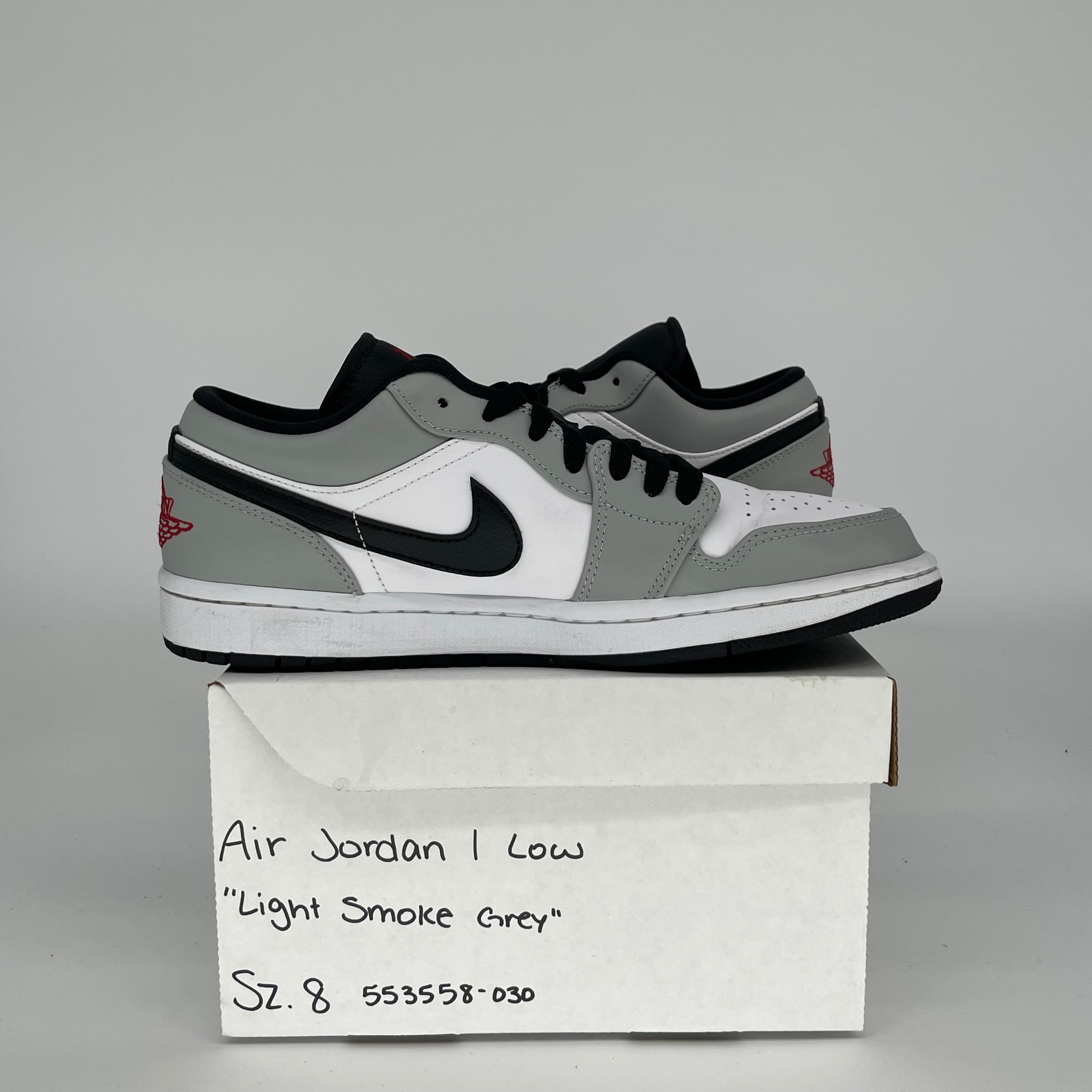 AIR JORDAN 1 LOW Light Smoke Grey Men's Basketball Shoes Size 8 - Retro Style Sneakers for Casual Wear & Street Fashion (553558-030)