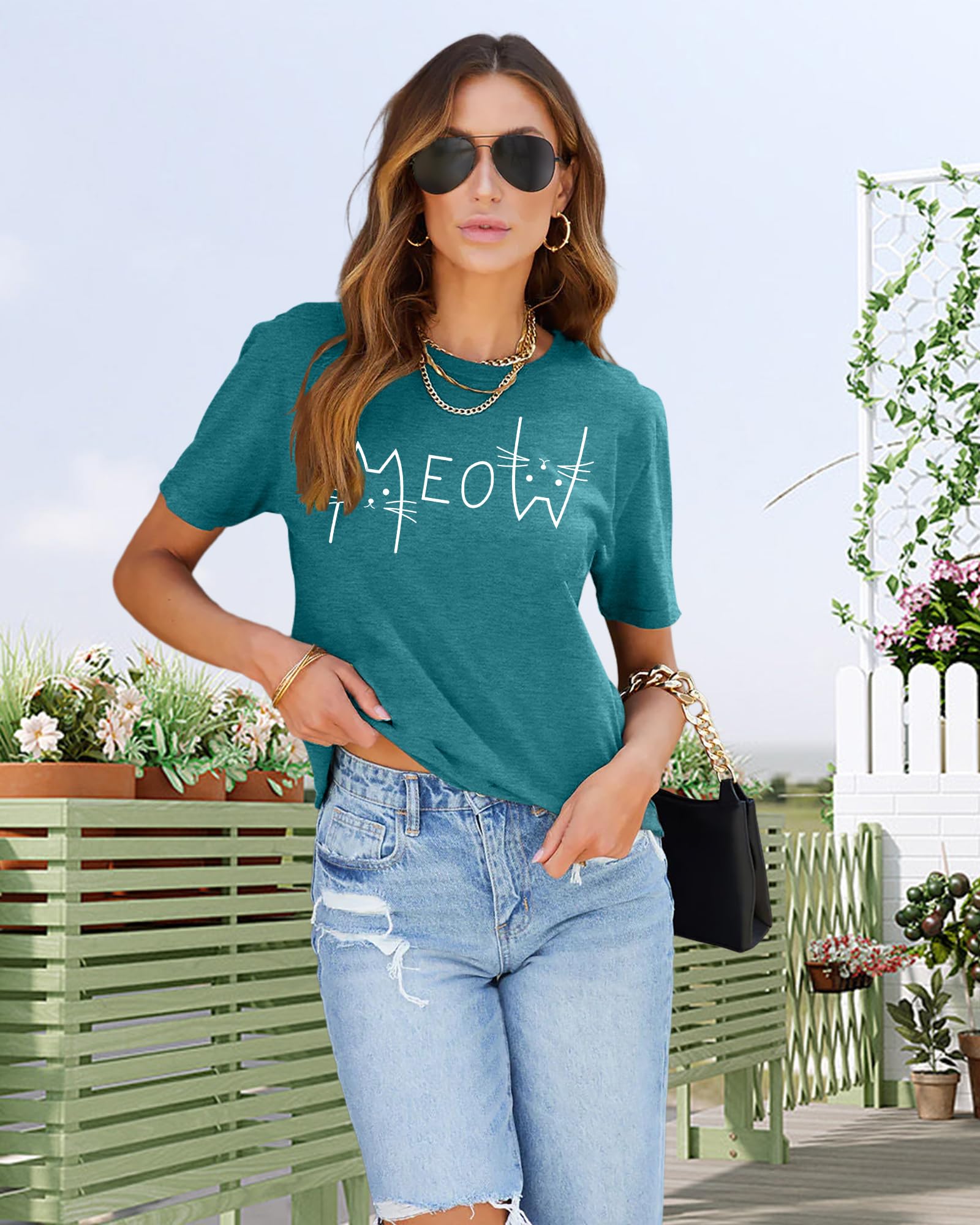 Funny Cat Mom T-Shirt for Women - Cute Cat Mama Graphic Tee - Perfect Pet Lover Gift for Cat Owners - Ideal for Casual Wear, Cat Parties & Everyday Outfits
