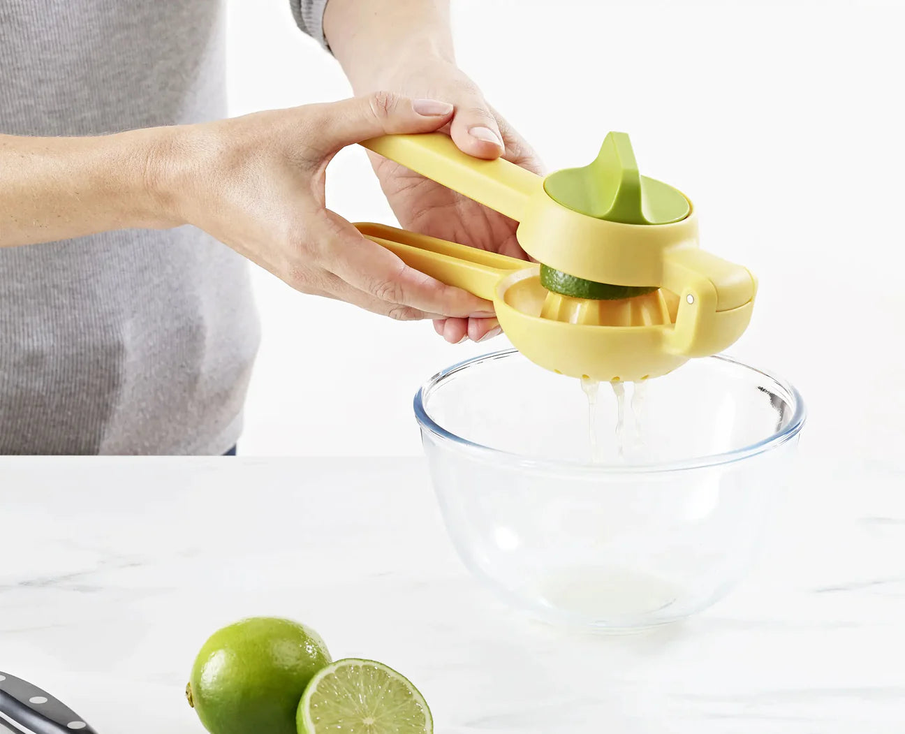 Premium Dual Action Citrus Press - Heavy Duty Manual Juicer for Oranges, Lemons & Limes - Perfect for Cocktails, Fresh Juice & Healthy Drinks at Home or Bar
