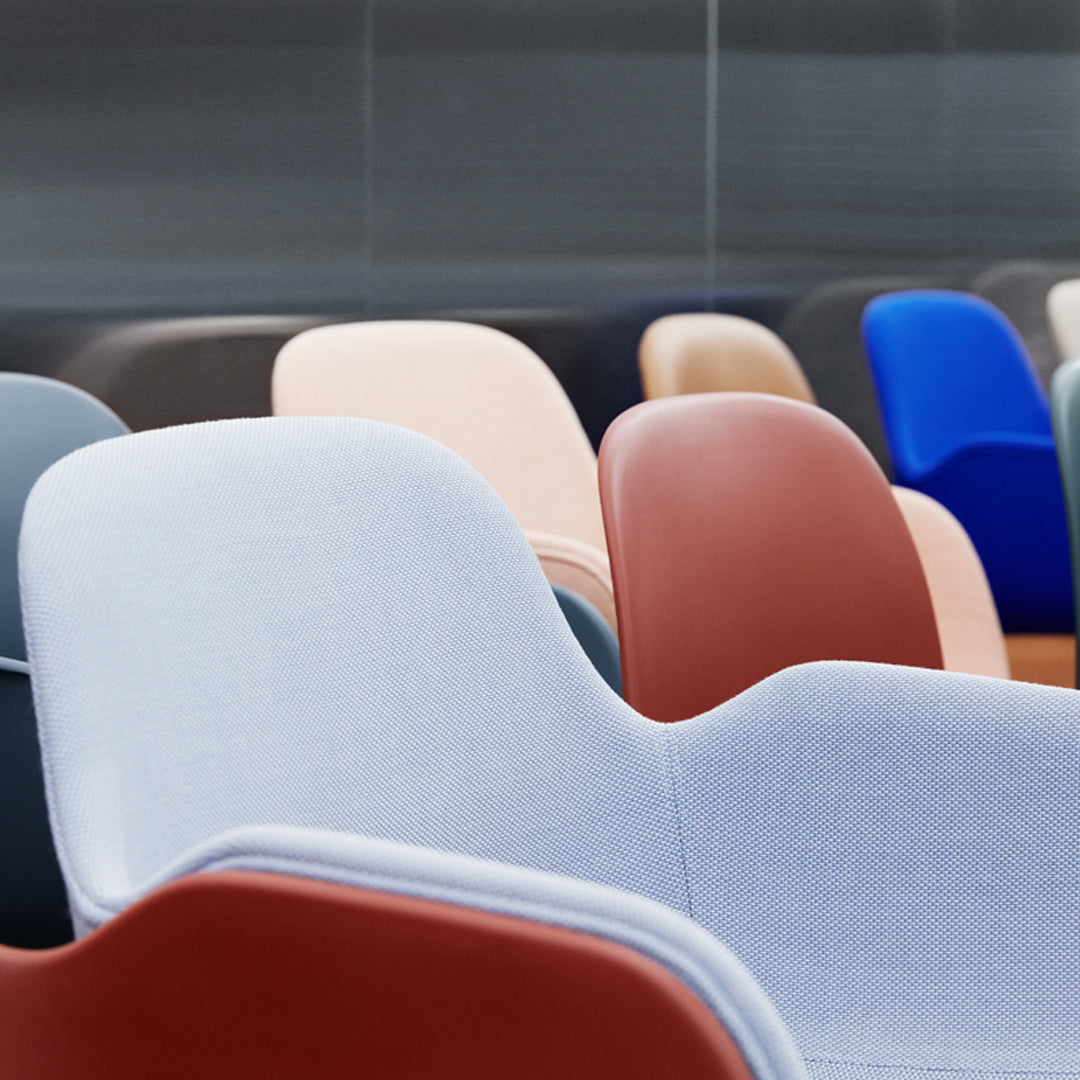 Ergonomic Form Armchair with 5W Swivel Base & Gas Lift Mechanism - Upholstered Office Chair for Home & Workspace Comfort
