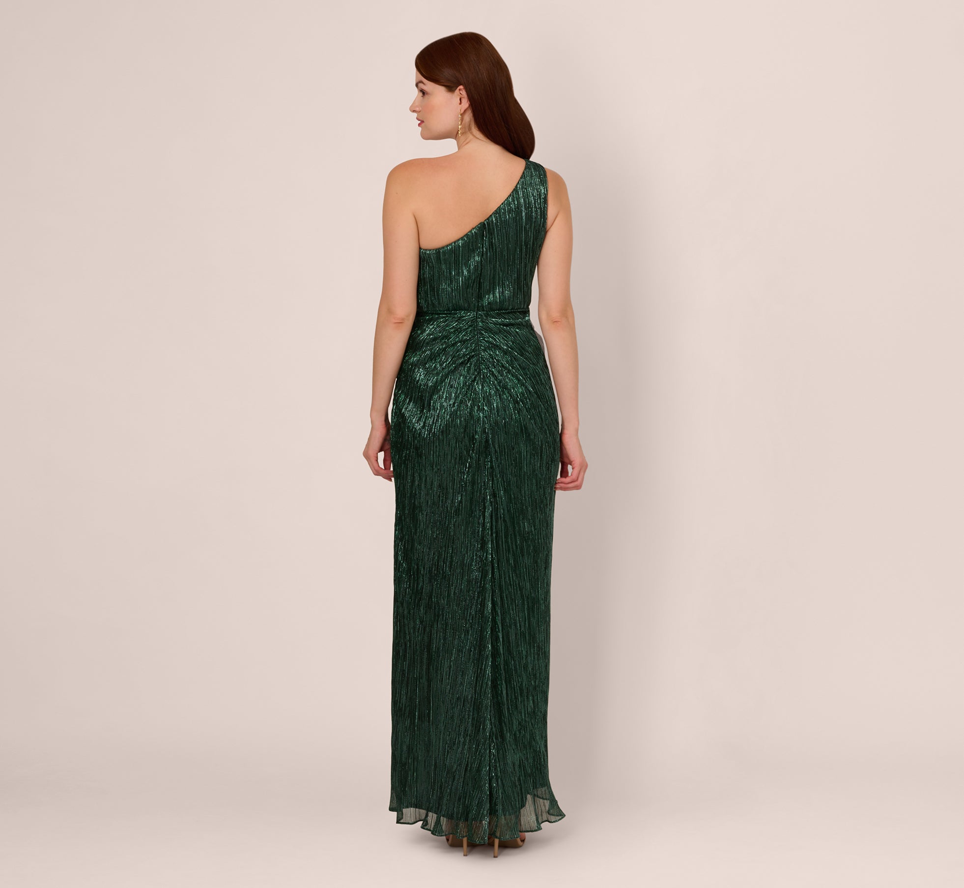 Elegant Green Pine One Shoulder Pleated Gown for Women - Perfect for Evening Galas, Prom Dances & Formal Events