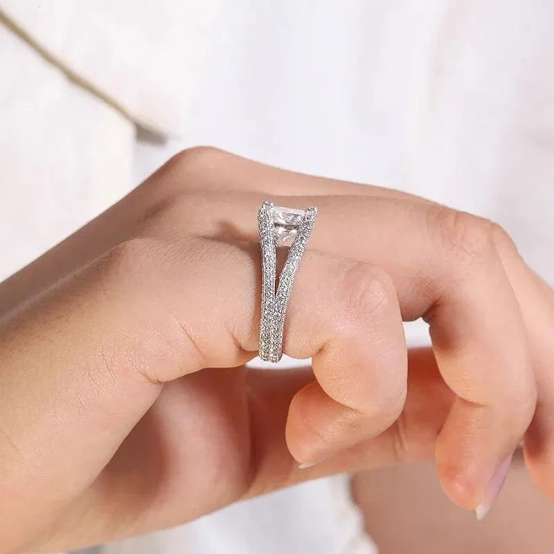 2.6ct VS1 E Color Princess Cut Lab Grown Diamond Engagement Ring - 18K Gold Luxury Women's Wedding Ring, Promise Gift for Anniversaries & Proposals