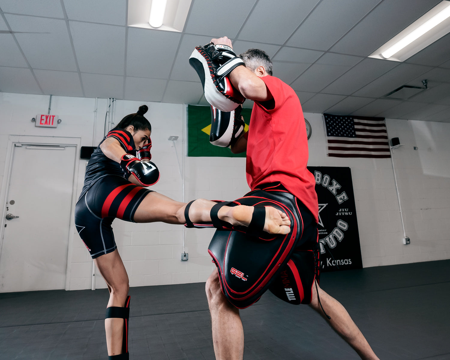 MMA Gel Thai Style Thigh Pads 2.0 - Premium Muay Thai Training Gear for Kickboxing & Martial Arts - High-Performance Protective Equipment for Combat Sports & Fitness Training