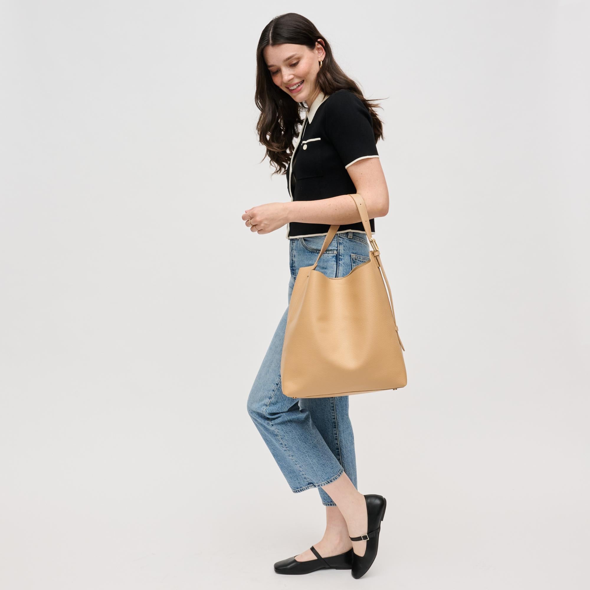 The Legend of Zelda Hobo Bag - Stylish Crossbody Shoulder Bag for Nintendo Fans | Perfect for Cosplay, Gaming Conventions & Everyday Use