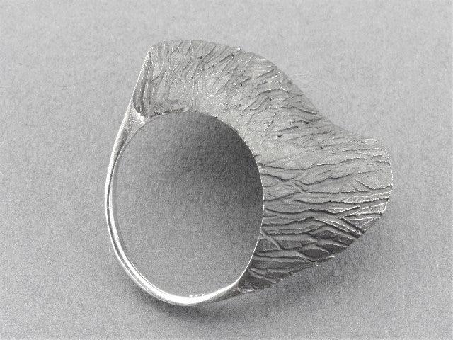 Oxidized Silver Medium Wave Ring for Women - Boho Chic Jewelry for Everyday Wear & Special Occasions