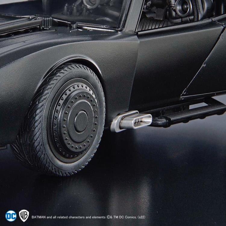 The Batman (2022) Batmobile 1/35 Scale Model Kit - Premium Collectible Toy for DC Comics Fans & Movie Enthusiasts - Perfect for Display, Gifts & Action Figure Collections