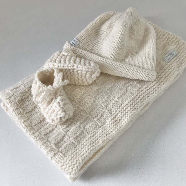 Cozy Travel Blanket, Beanie & Booties Set - Winter Warmth Essentials for Airplane, Car & Outdoor Adventures
