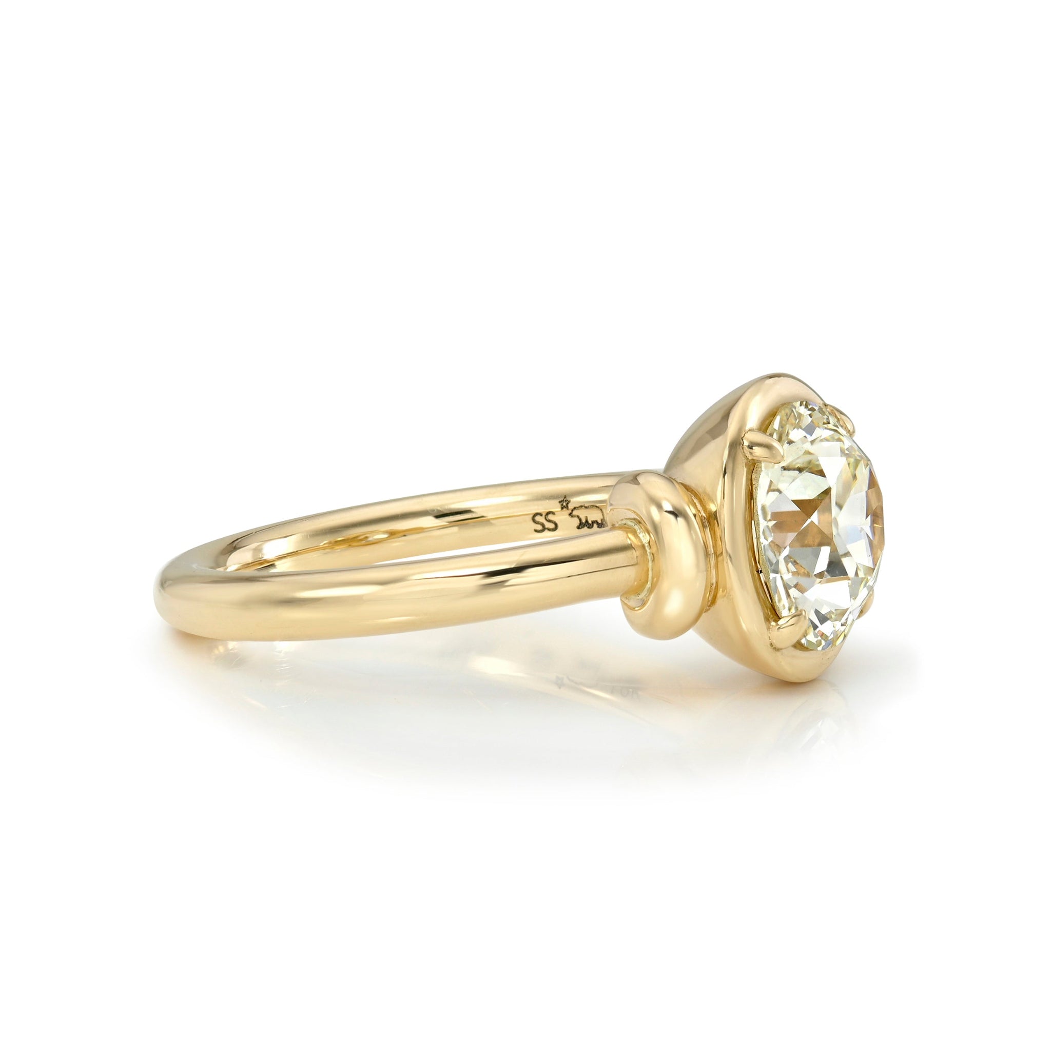 Single Stone Margarette Ring - Elegant Solitaire Ring for Women | Perfect for Engagement, Wedding & Anniversary Gifts