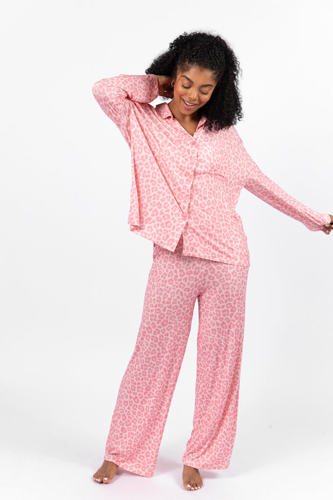 Sweet Dreams Pink Leopard Print Long Sleeve Pajama Top for Women - Cozy Sleepwear for Winter Nights & Loungewear at Home