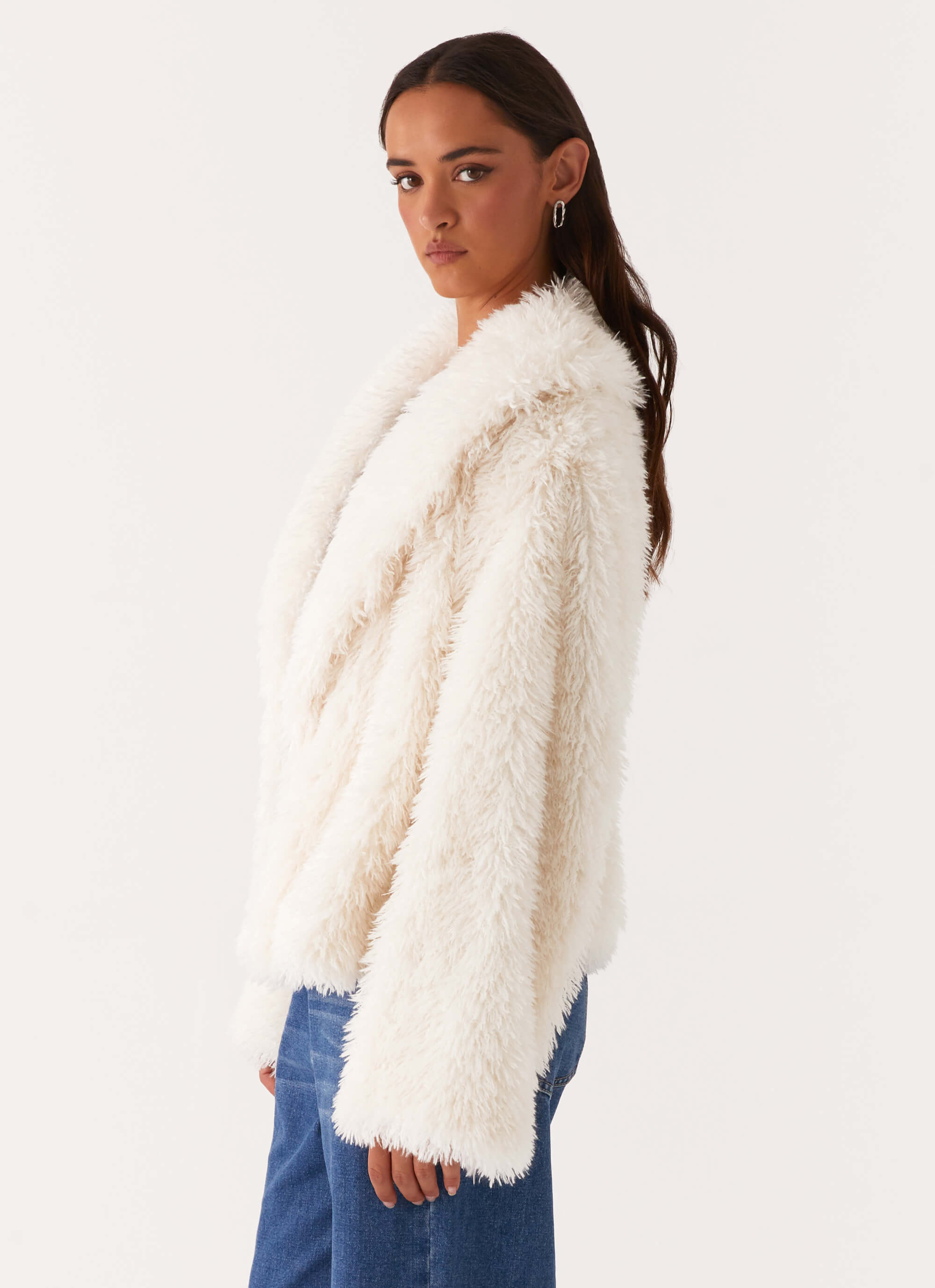 Denver Oversized Fur Jacket for Women - Soft Ivory Faux Fur Coat | Winter Fashion Outerwear for Casual & Street Style