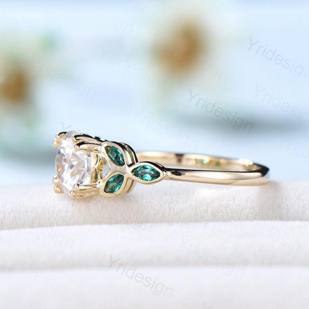 1CT Moissanite Engagement Ring with Lab-Created Emerald Accents in 14K Solid Gold - Art Deco Wedding Band, Promise Ring for Her, Anniversary & Bridal Gift - Perfect for Proposals, Weddings & Special Occasions