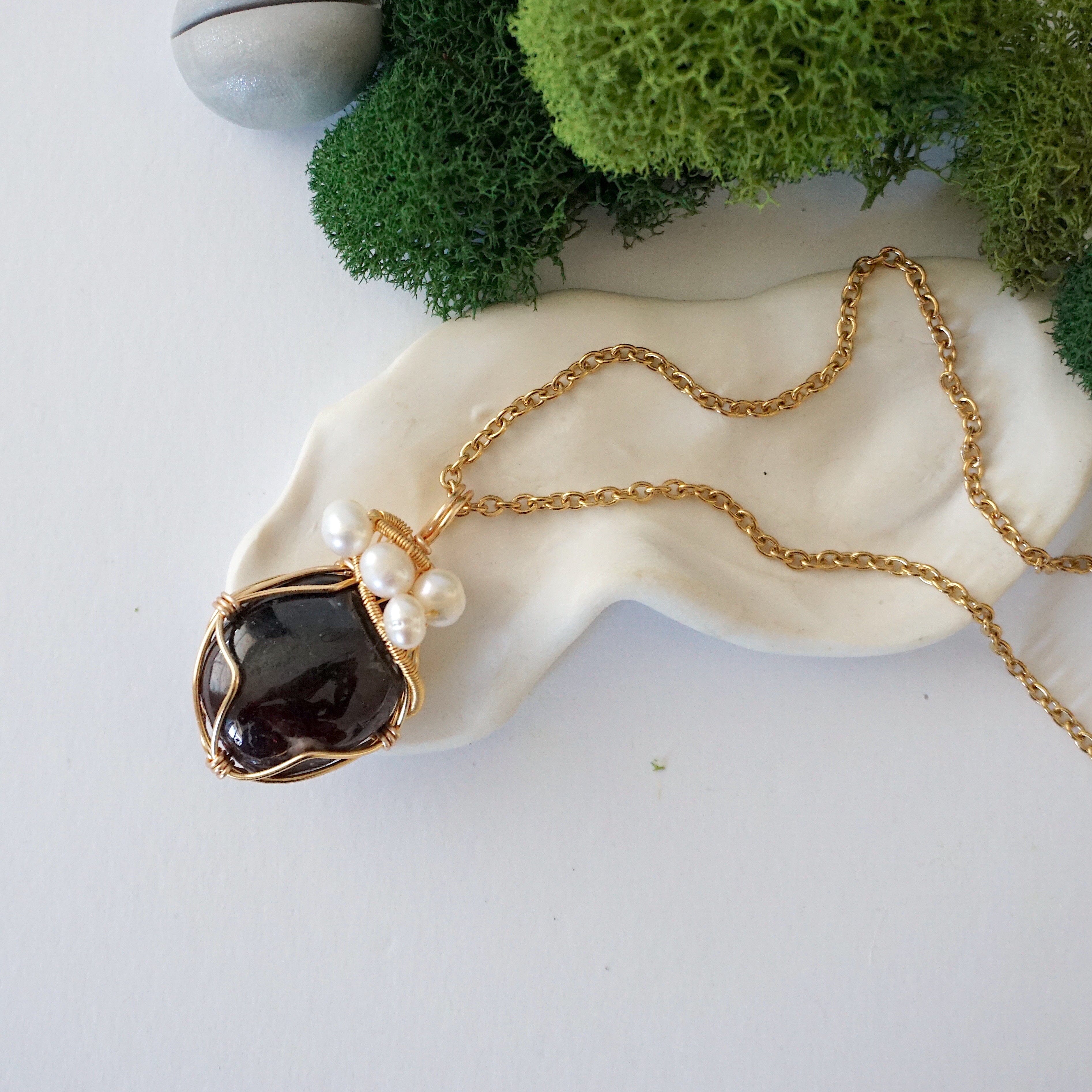 Elegant Garnet and Pearl Necklace – 14K Gold Plated Jewelry for Women | Perfect for Weddings, Parties & Special Occasions