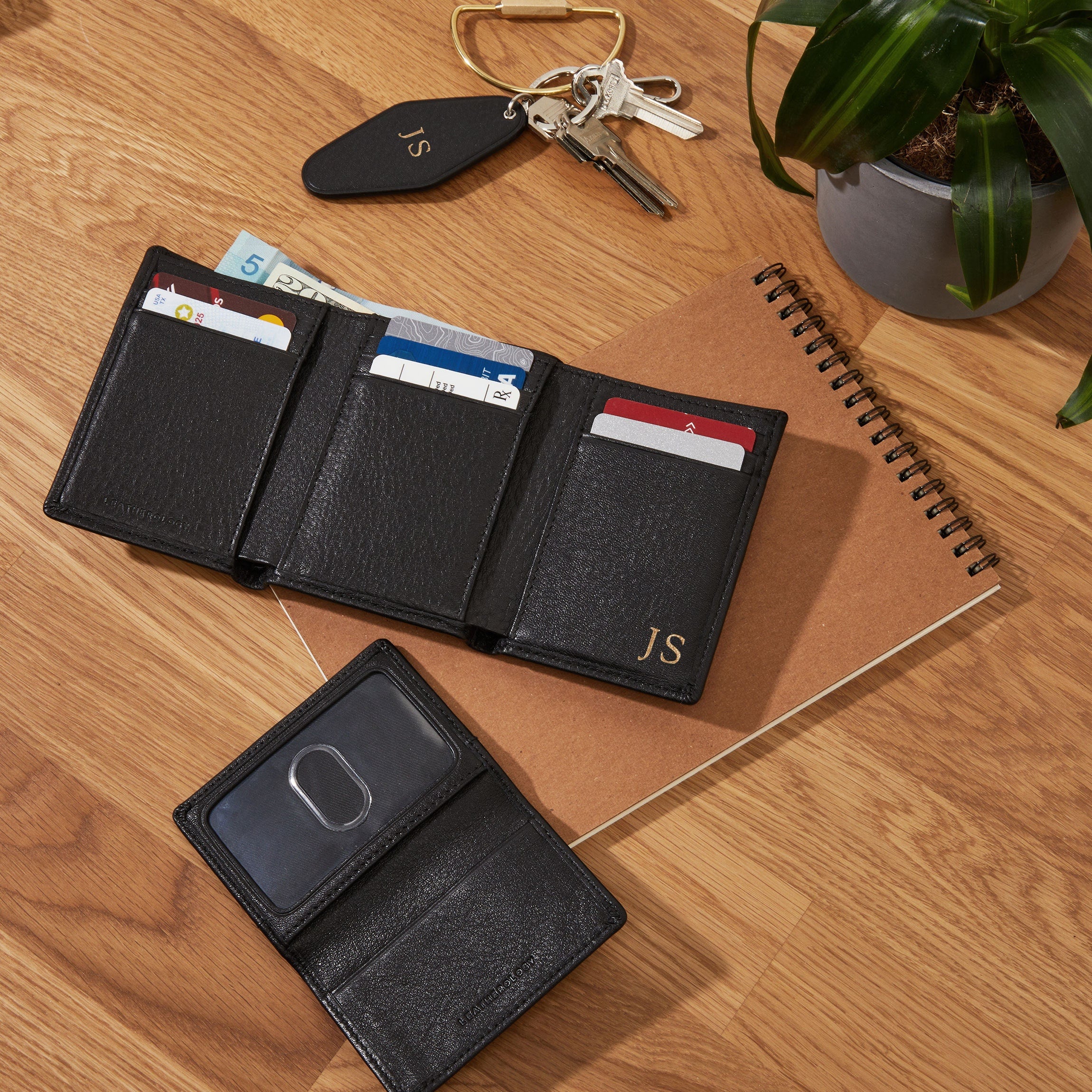 Premium RFID Blocking Trifold Wallet with Card Slots - Genuine Leather Black Oil Finish - Ideal for Travel, Business & Everyday Use