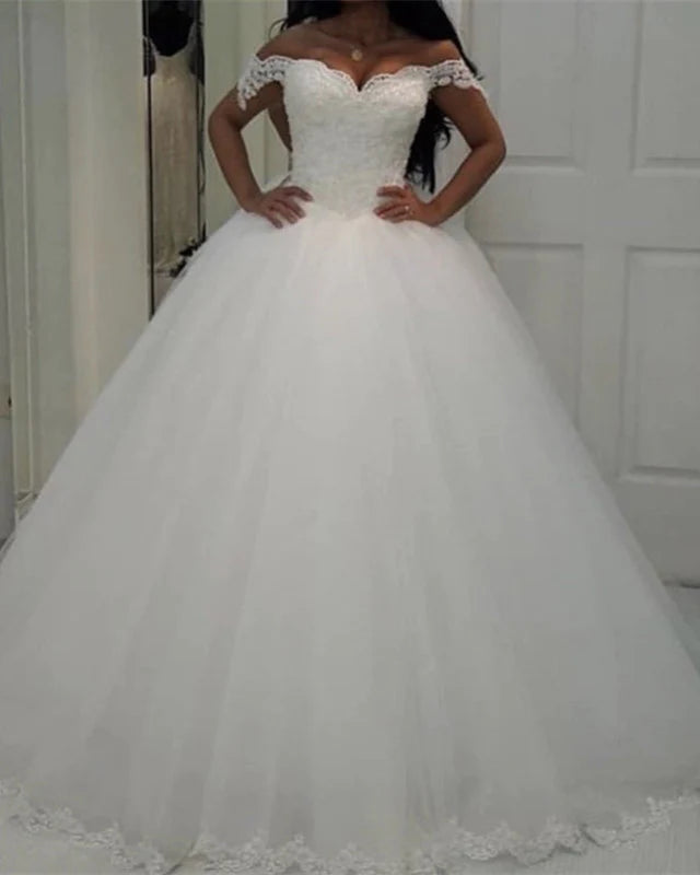 2025 Elegant Lace Off-Shoulder Wedding Dress with Appliques – Perfect for Beach, Garden, and Outdoor Ceremonies