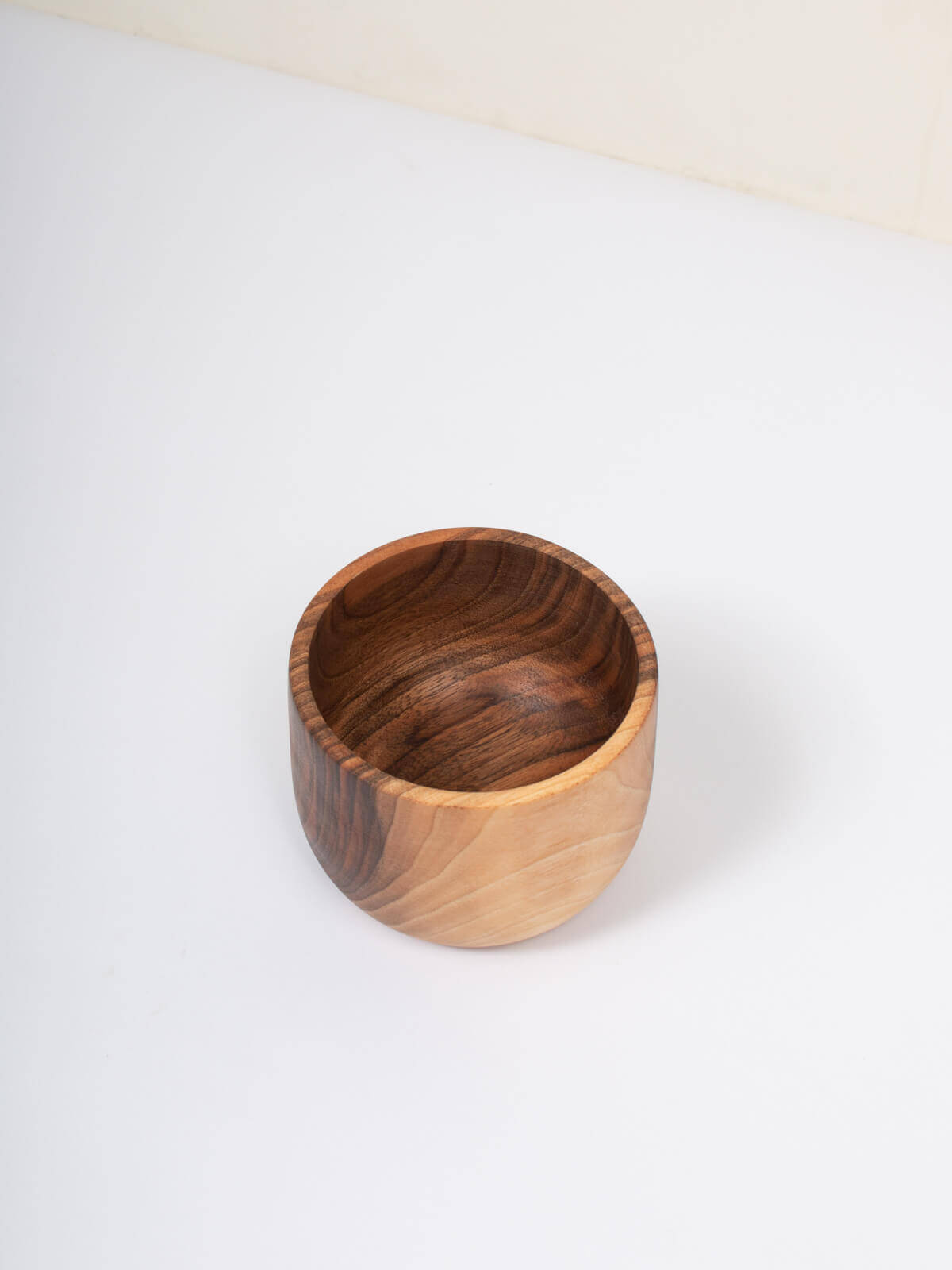 Handcrafted Walnut Wood Bowl - Natural, Durable & Eco-Friendly Kitchenware for Serving, Salad, Fruit & Decor | Perfect for Dining, Entertaining & Home Décor