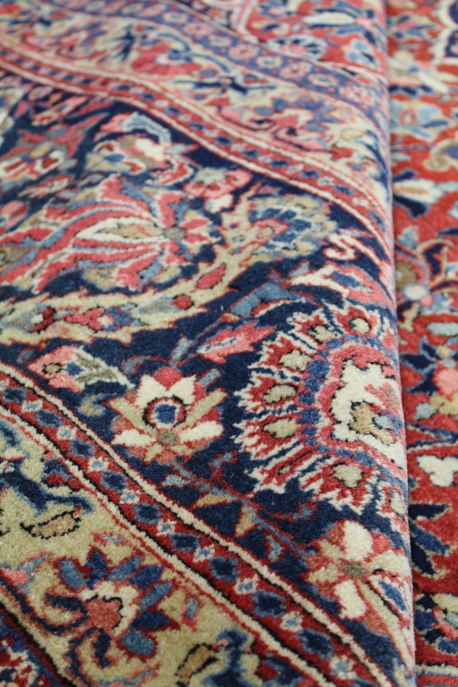 Antique Keshan Handwoven Traditional Persian Rug JF8408 - Perfect for Living Room, Bedroom & Home Decor