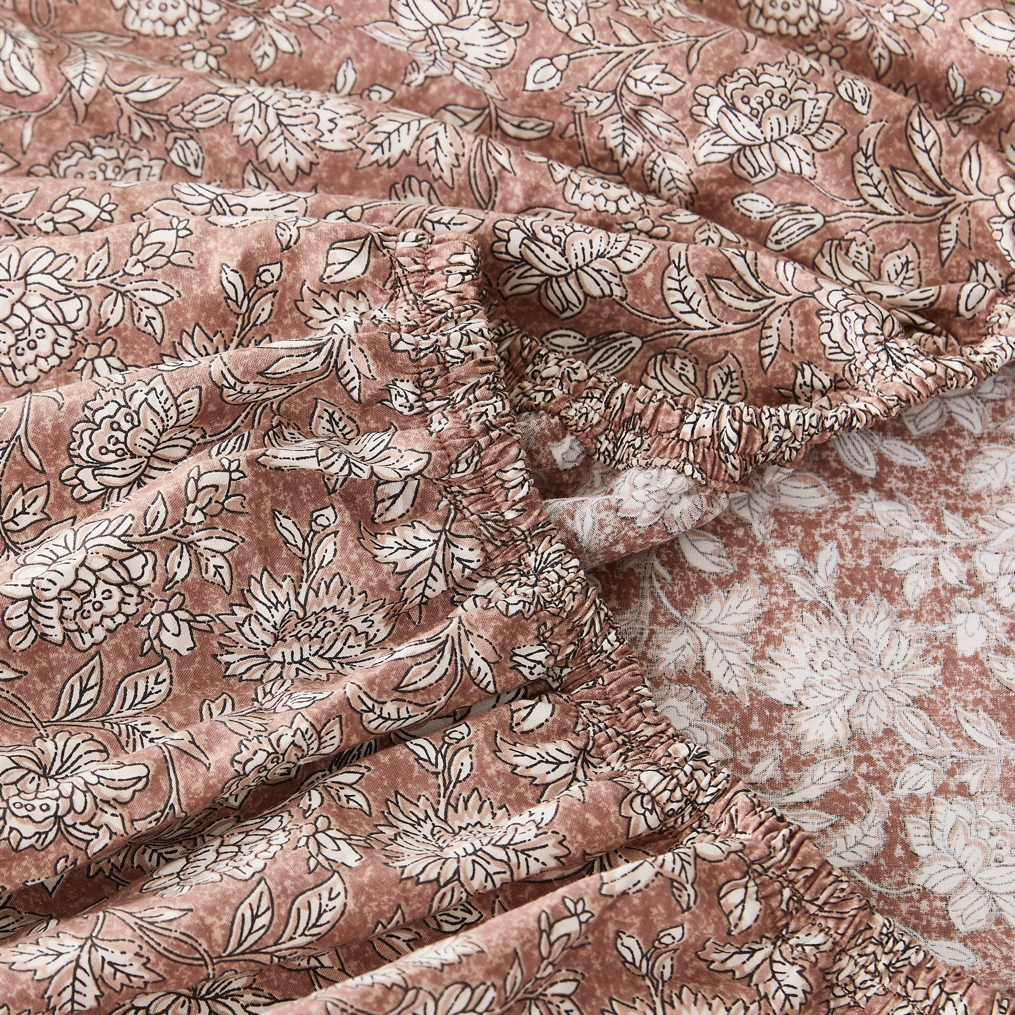 Zara Floral Print 100% Cotton Bed Sheet Set - Queen Size, 4-Piece Set for Soft & Breathable Bedding | Perfect for Master Bedroom, Guest Room & Dormitory