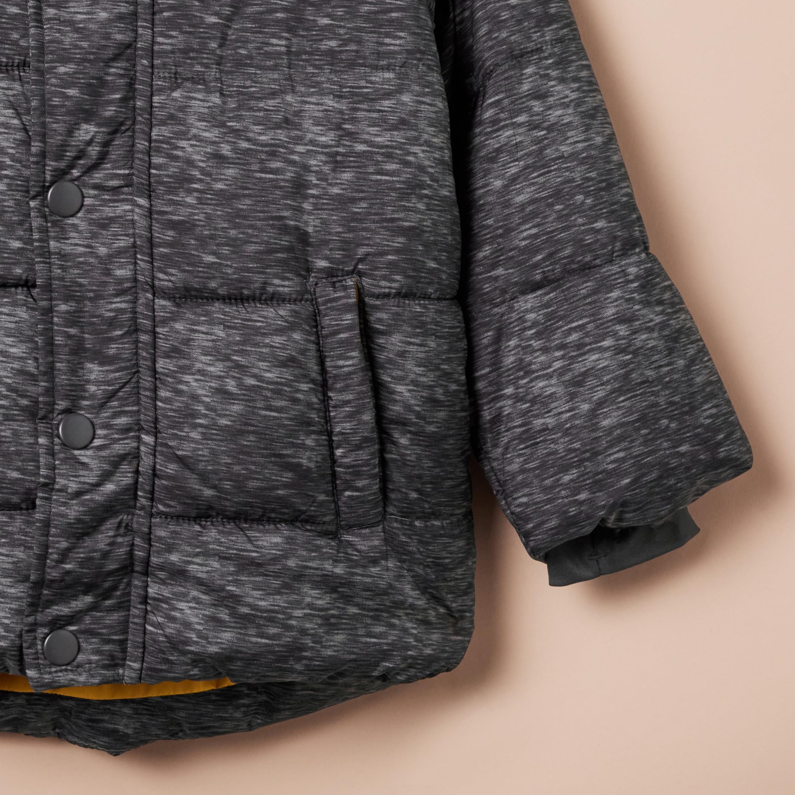 Amazon Essentials Heavyweight Hooded Puffer Jacket for Babies, Toddlers & Boys - Warm Winter Coat for Outdoor Play, School & Daily Activities