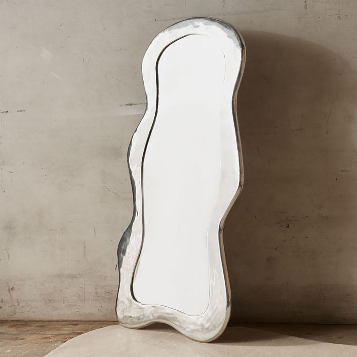 Full-Length Florence Floor Mirror - Elegant Standing Mirror for Bedroom, Living Room & Dressing Area - 60