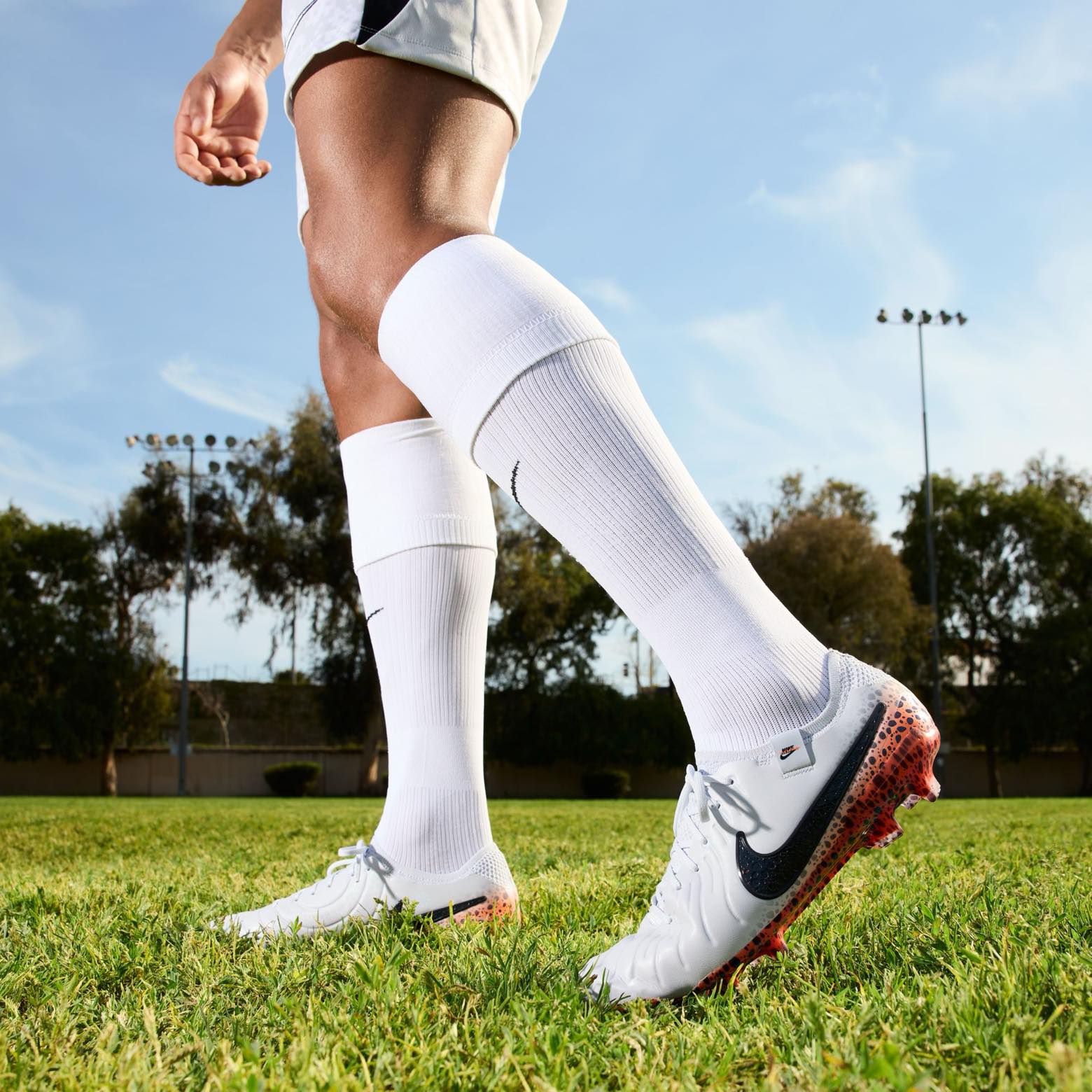 Nike Tiempo Legend 10 Elite FG Soccer Cleats - Electric Green - High-Performance Football Boots for Firm Ground - Perfect for Professional Matches & Training Sessions