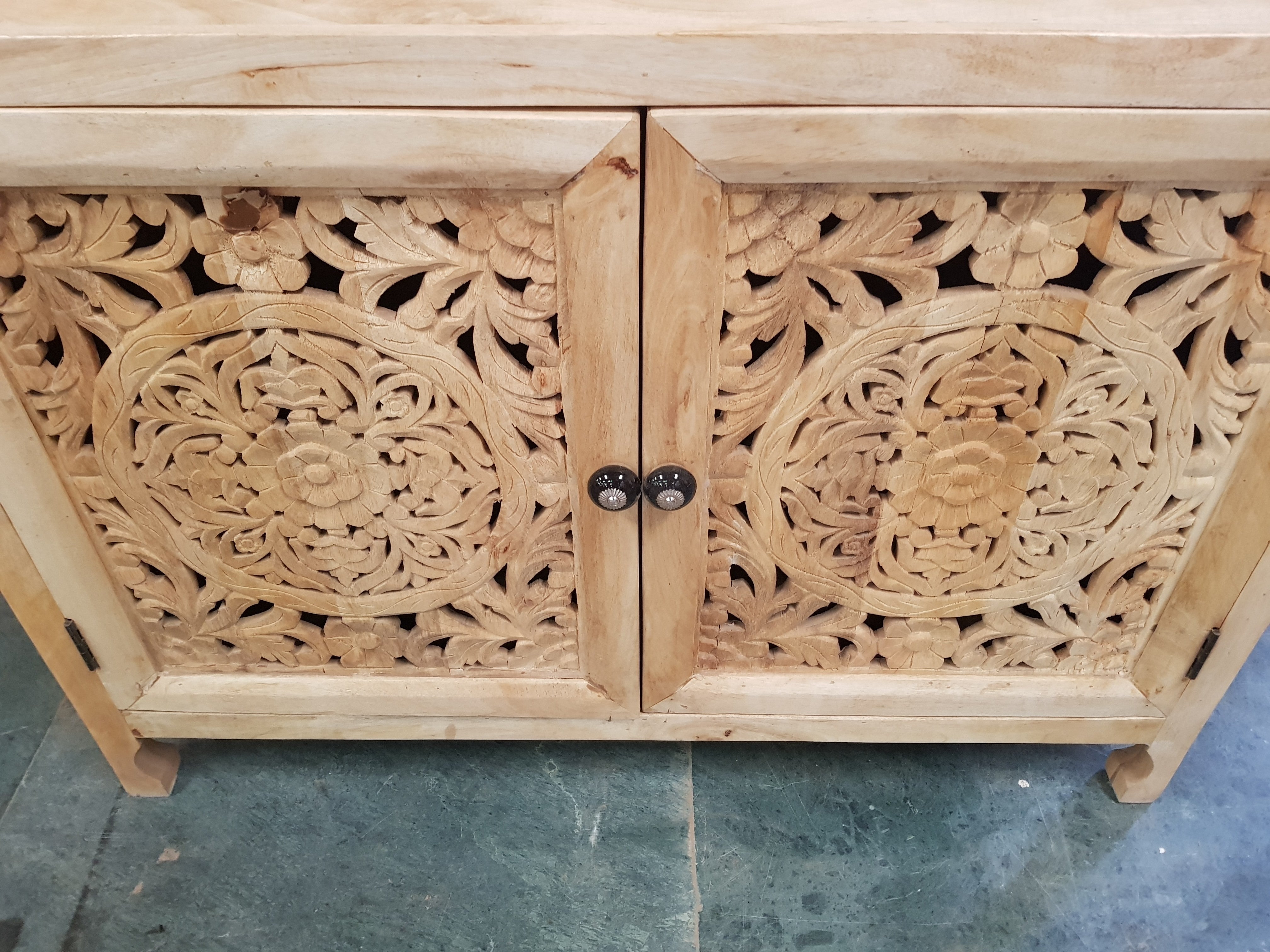 Hand Carved Indian Solid Wood Buffet Cabinet Sideboard - Traditional Dynasty Design for Dining Room Storage & Display