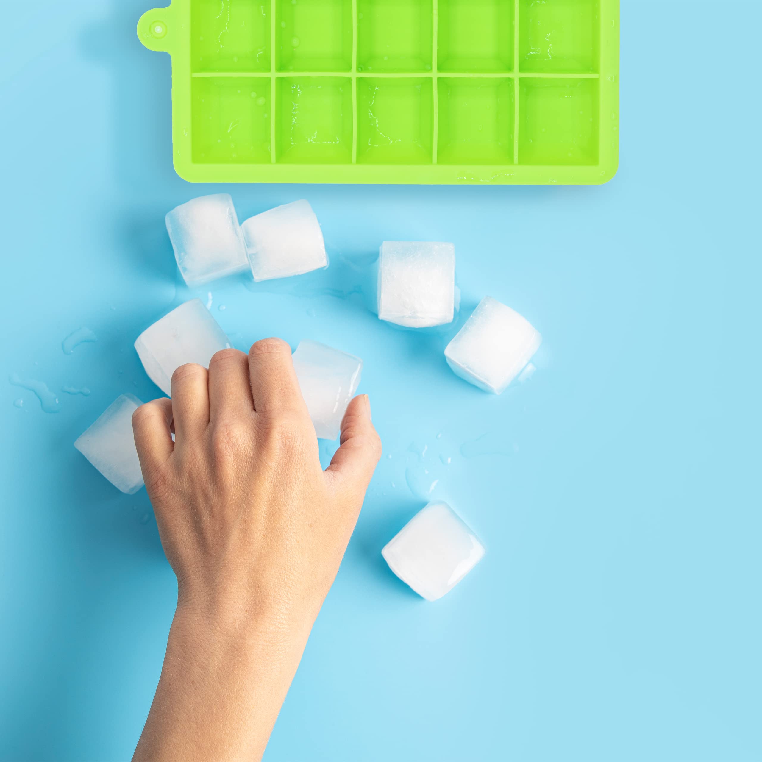 Set of 2 BPA-Free Silicone Ice Molds with Lids - Durable & Leak-Proof Ice Cube Trays for Cocktails, Drinks & Freezing - Perfect for Home Bars, Parties & Beverage Preparation
