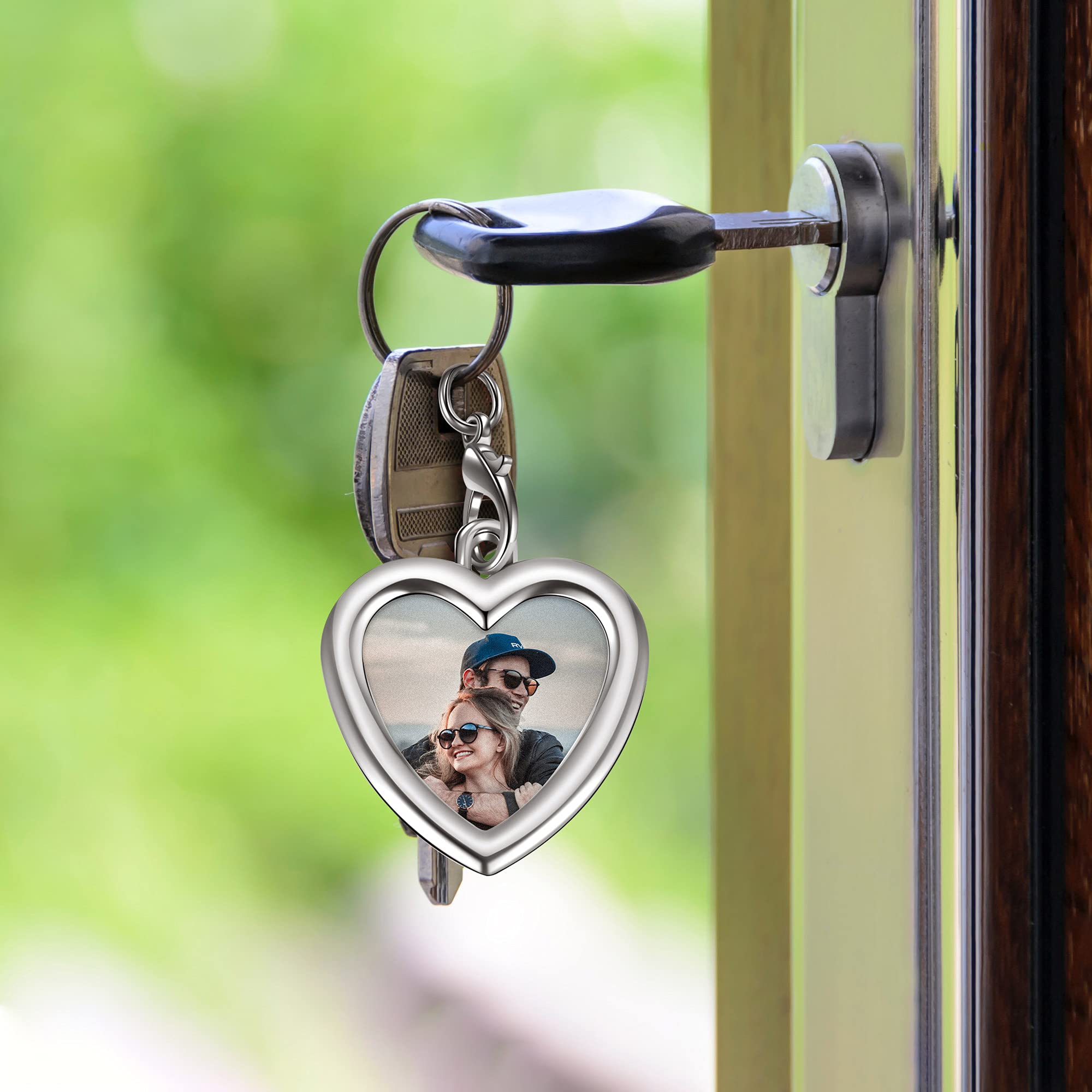 Personalized Photo Keychain - Custom Engraved Jewelry Gift for Anniversary, Birthday, Wedding - Perfect for Couples, Friends & Family Keepsakes