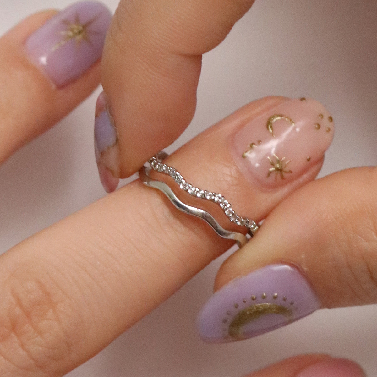 Elegant Wave Layered Ring for Women - Boho Stackable Rings Set - Perfect for Everyday Wear, Parties & Gifts